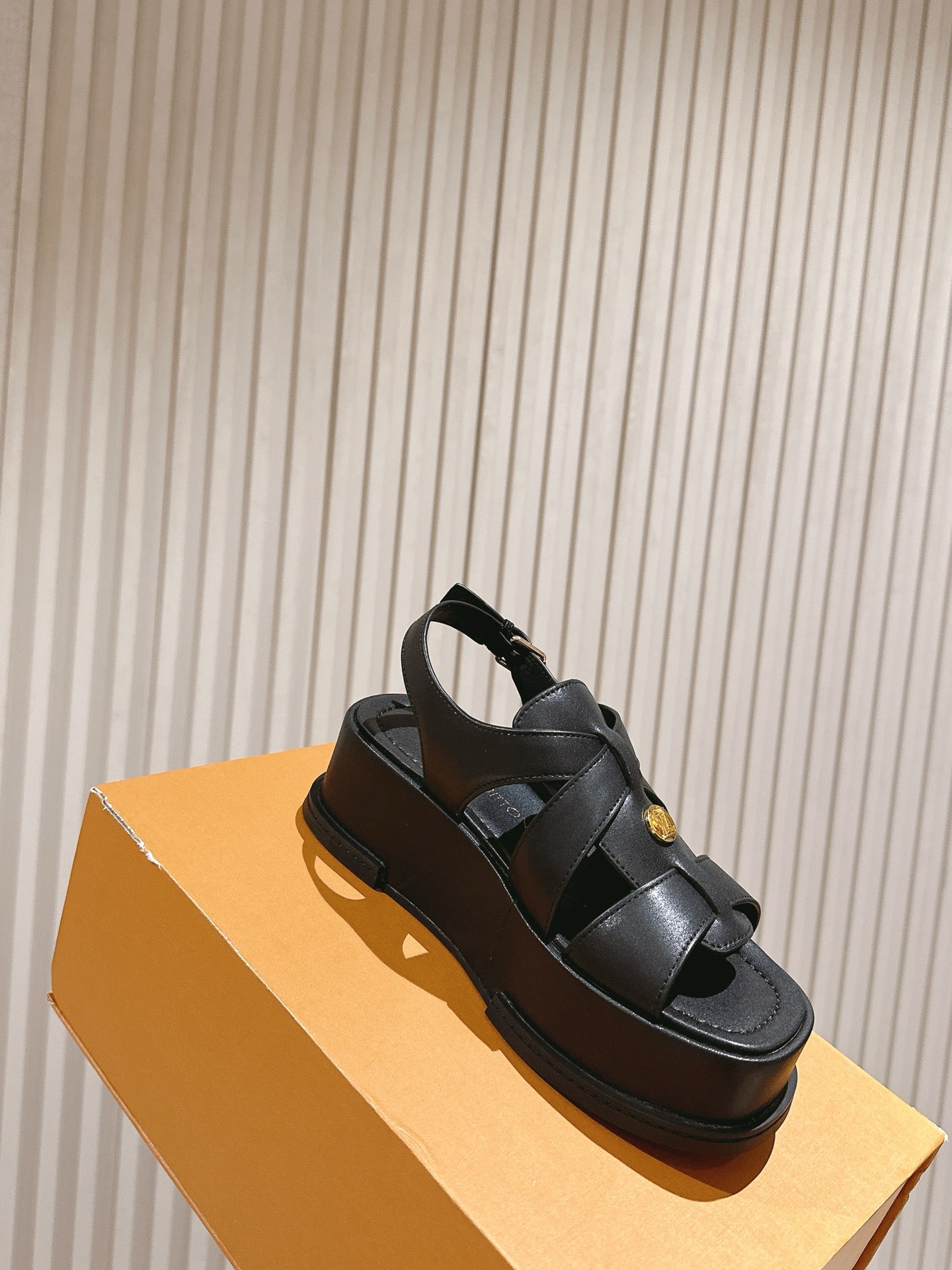 LuxluxHouse Best Quality Women Shoes Louis Vuitton