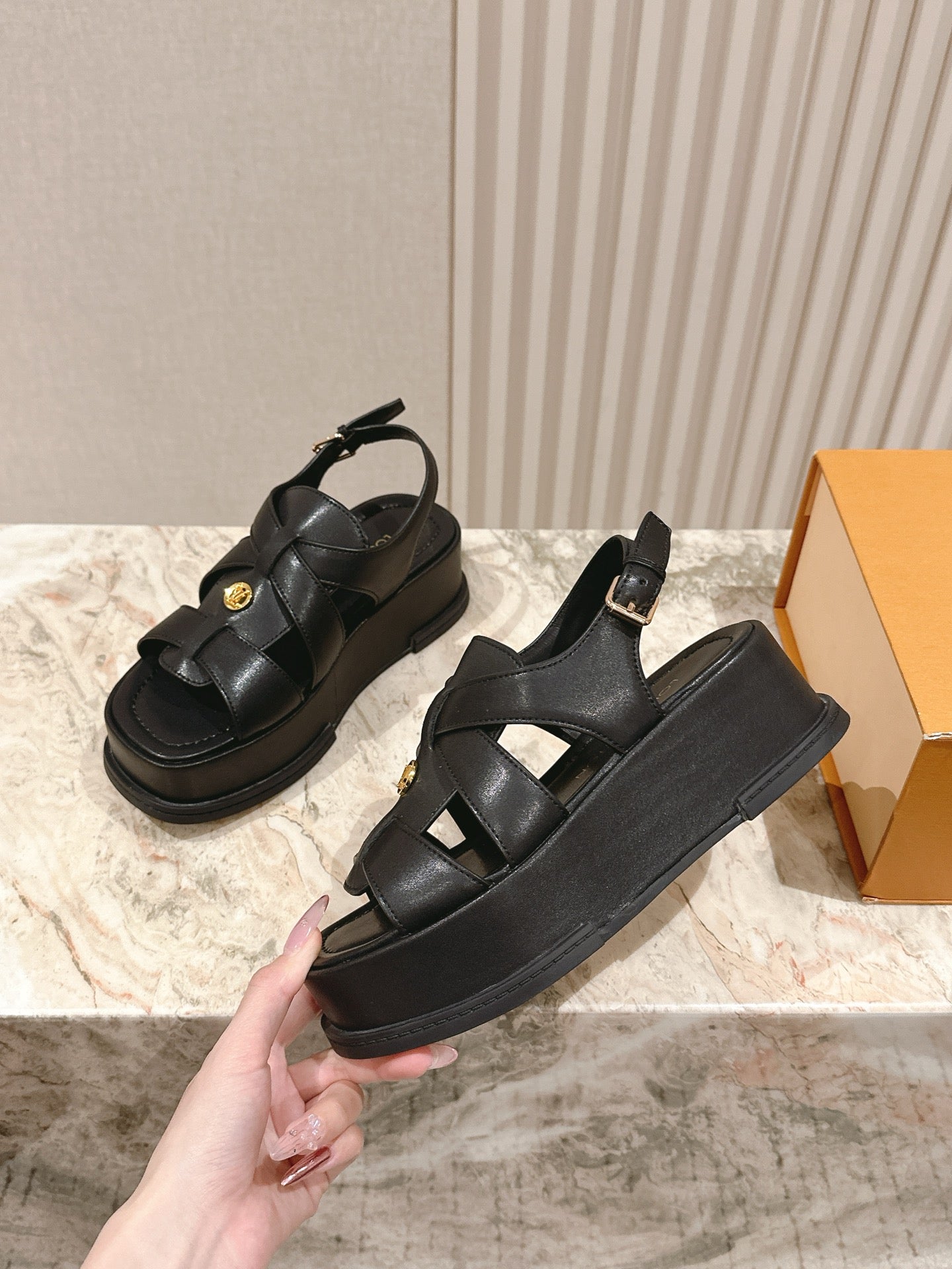 LuxluxHouse Best Quality Women Shoes Louis Vuitton