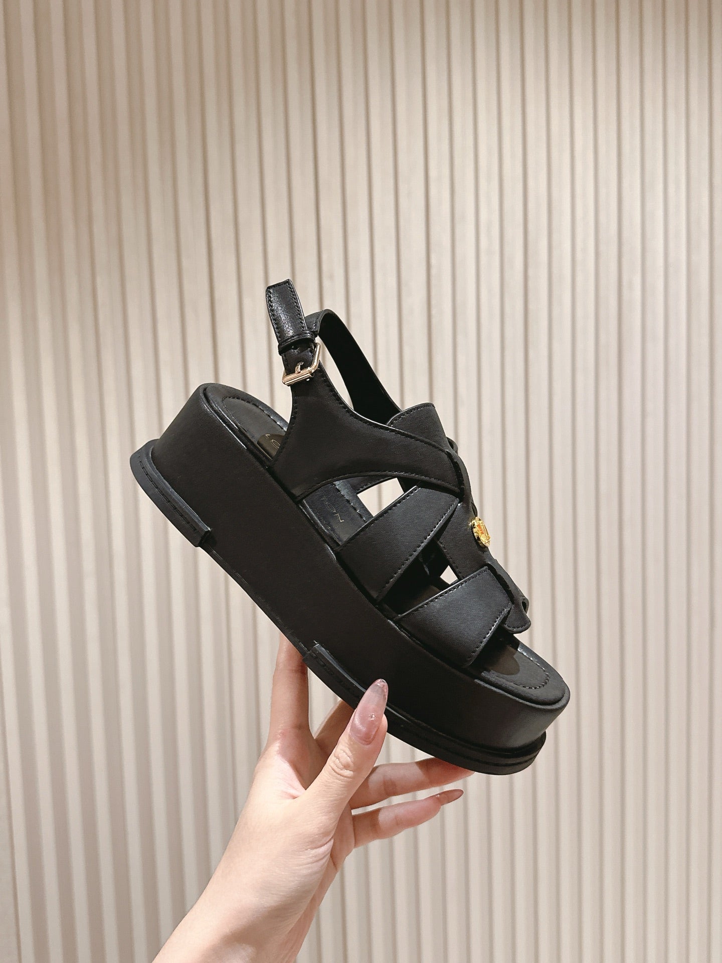 LuxluxHouse Best Quality Women Shoes Louis Vuitton