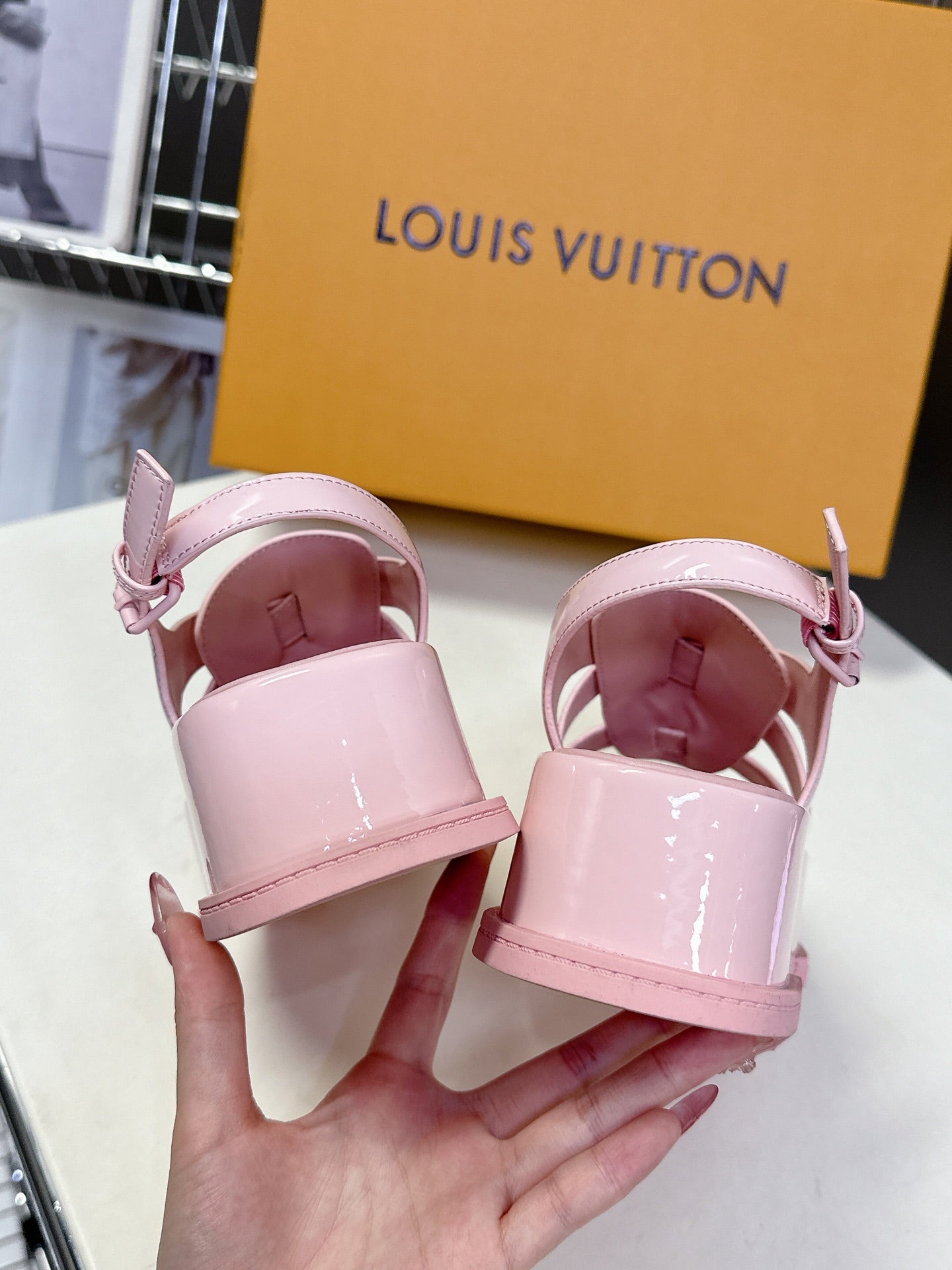 LuxluxHouse Best Quality Women Shoes Louis Vuitton