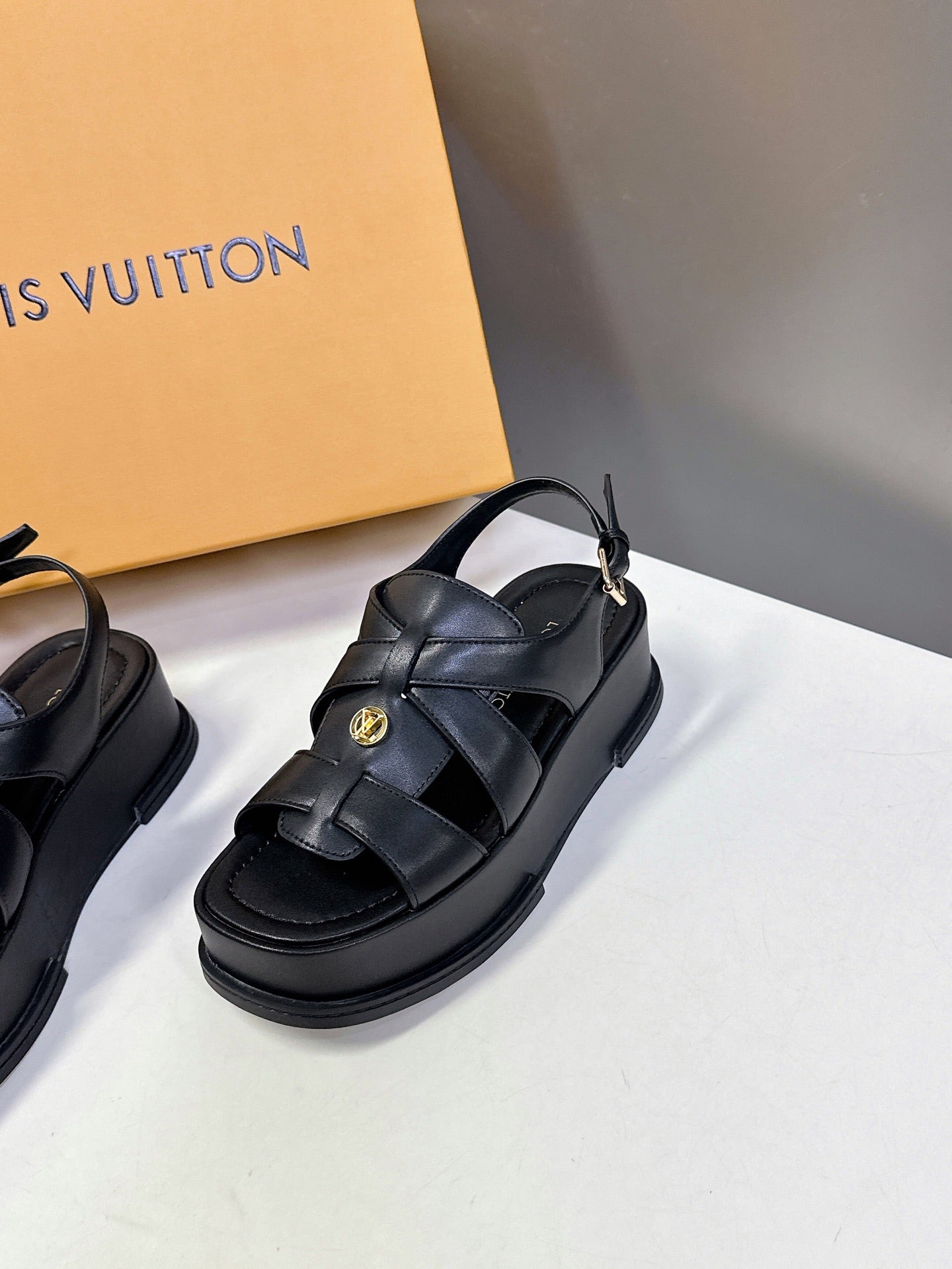 LuxluxHouse Best Quality Women Shoes Louis Vuitton