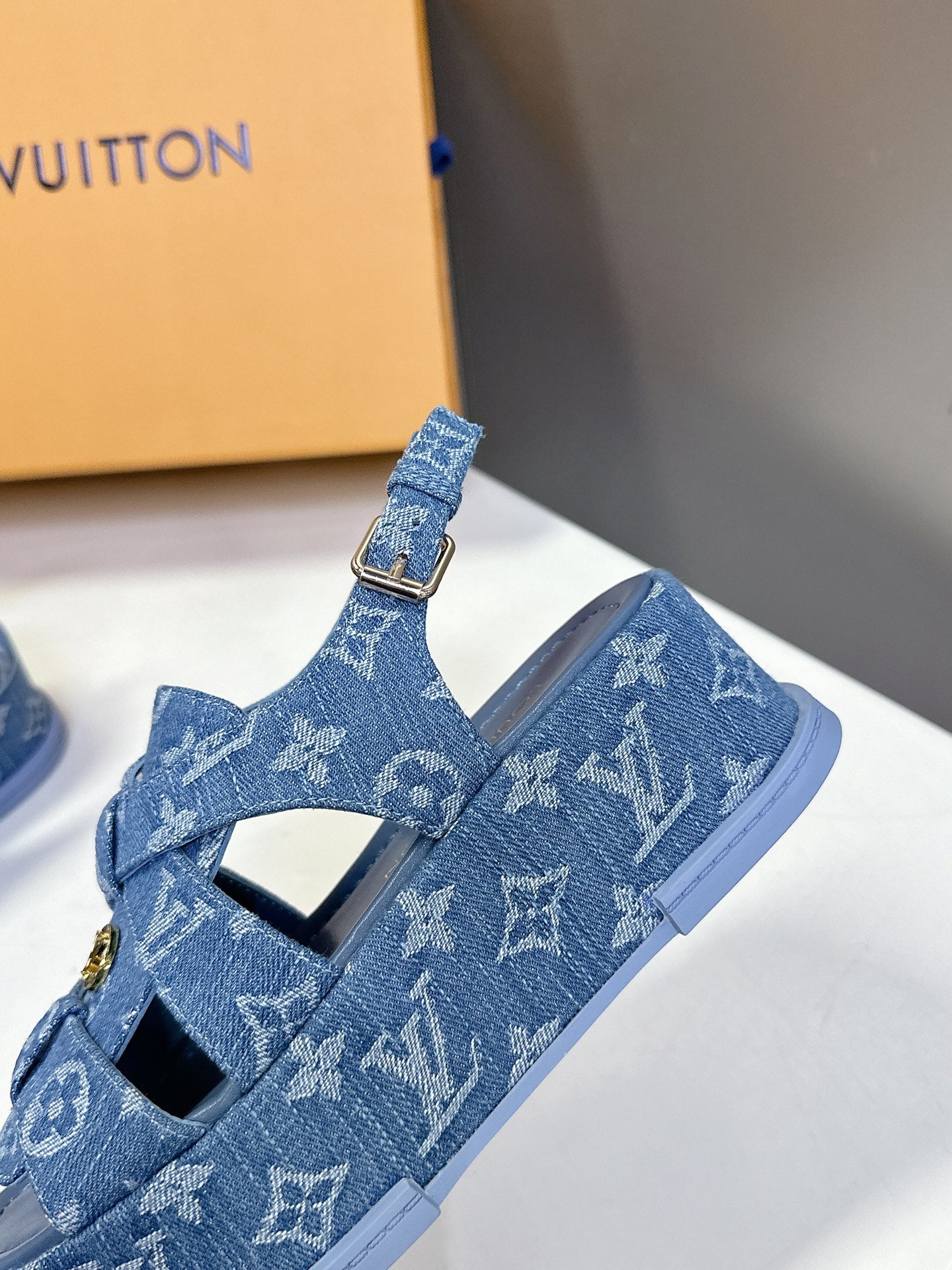 LuxluxHouse Best Quality Women Shoes Louis Vuitton