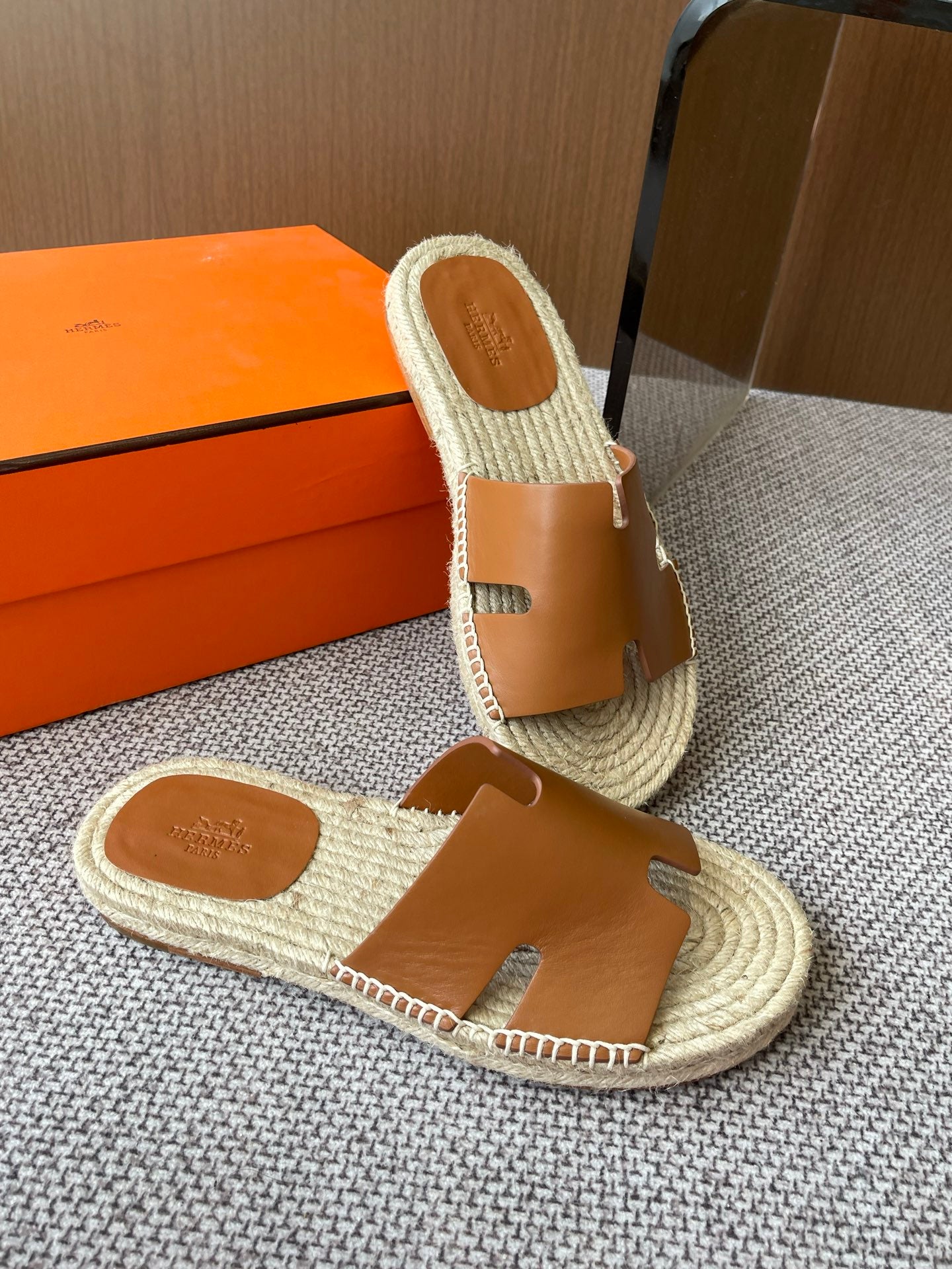 LuxluxHouse Best Quality Women Shoes Hermes