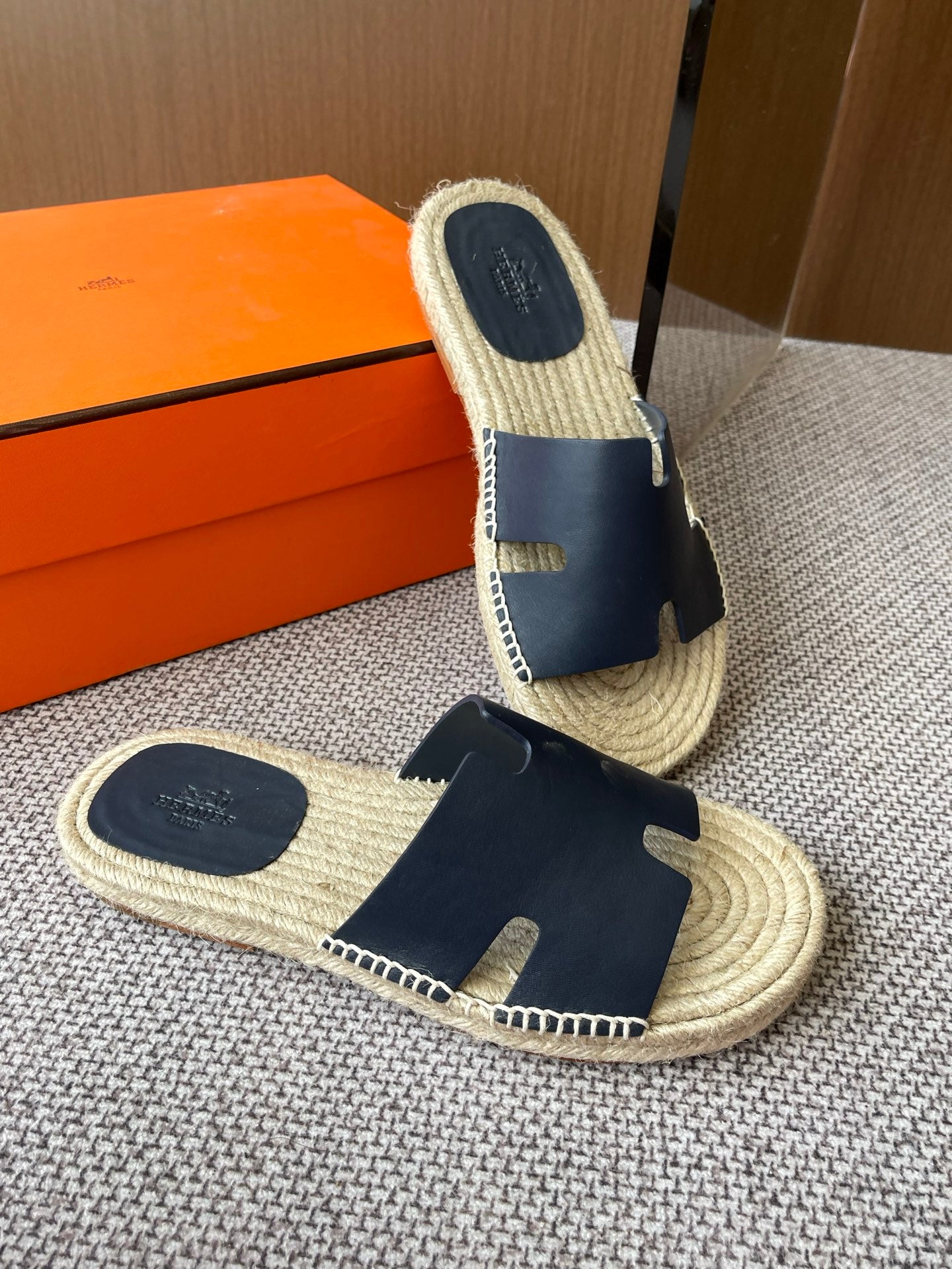 LuxluxHouse Best Quality Women Shoes Hermes