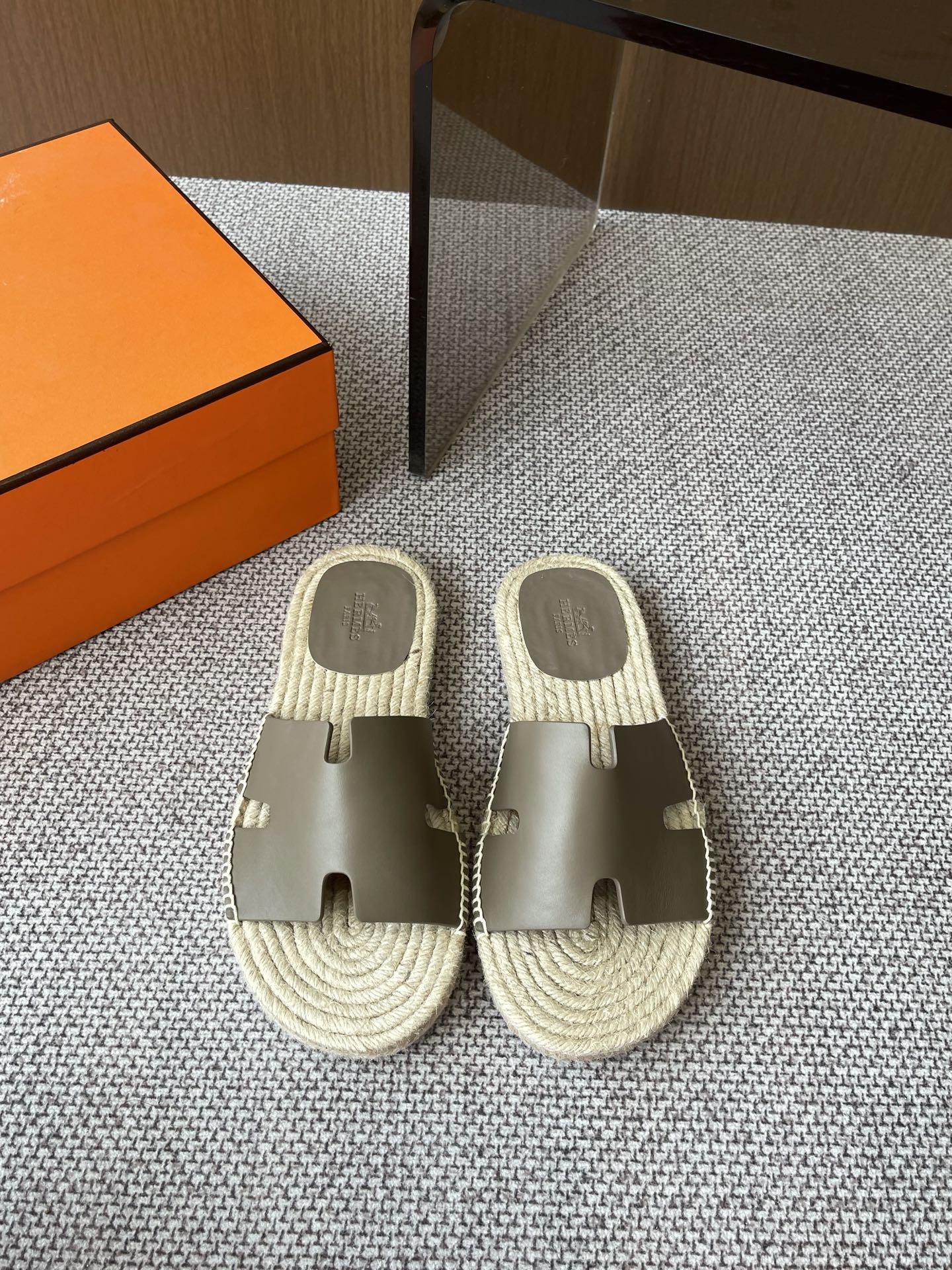 LuxluxHouse Best Quality Women Shoes Hermes