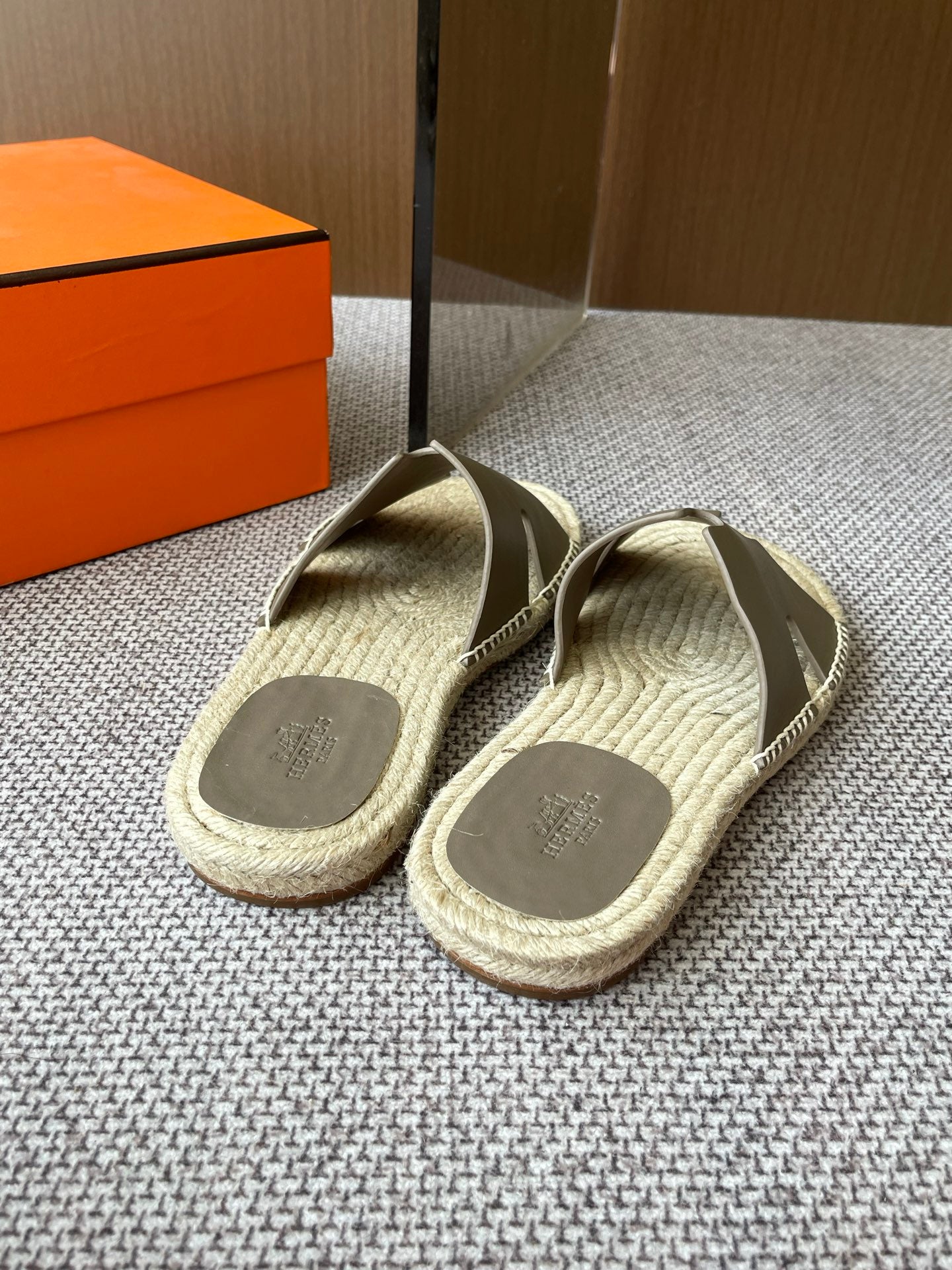 LuxluxHouse Best Quality Women Shoes Hermes