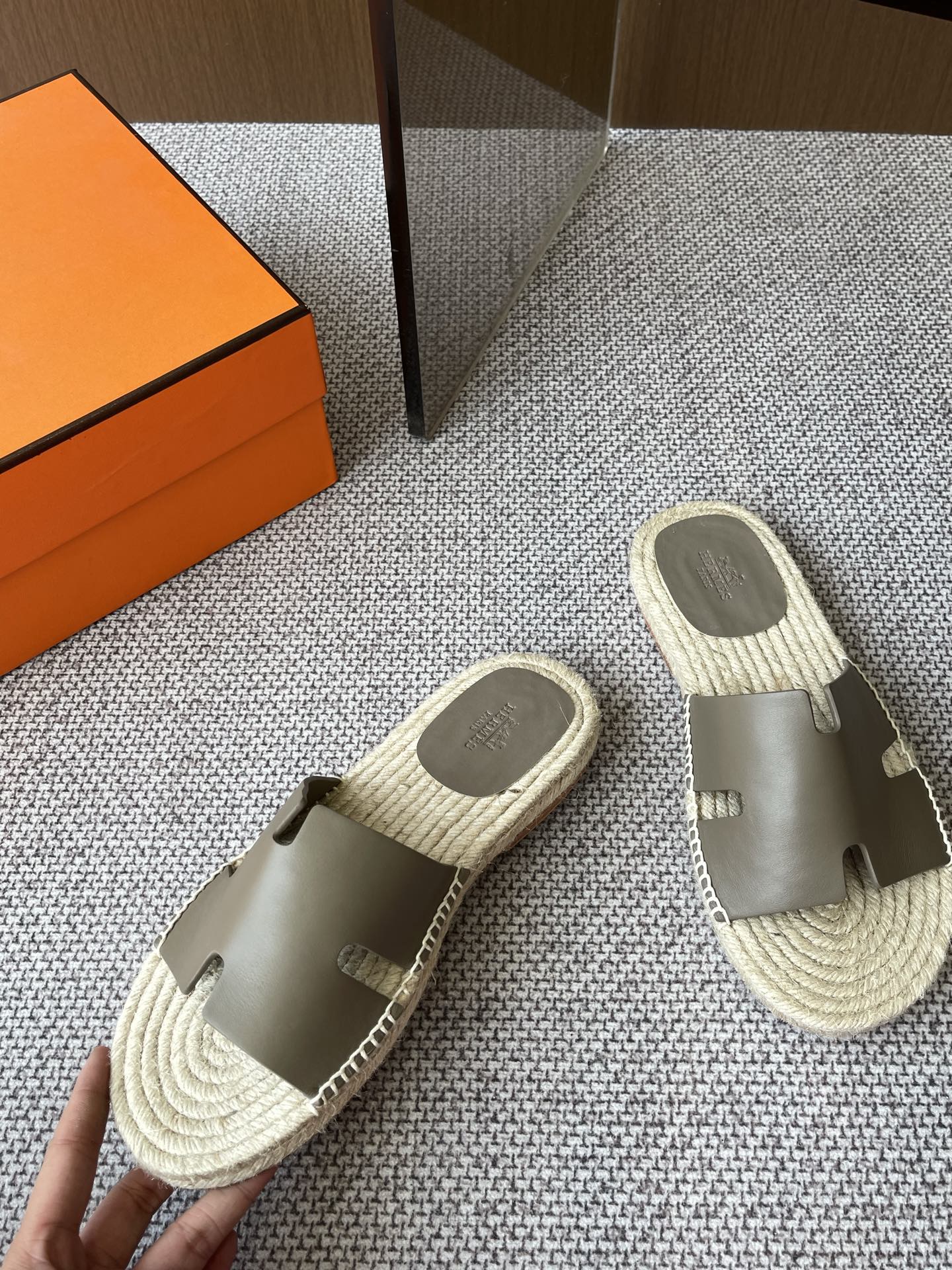 LuxluxHouse Best Quality Women Shoes Hermes