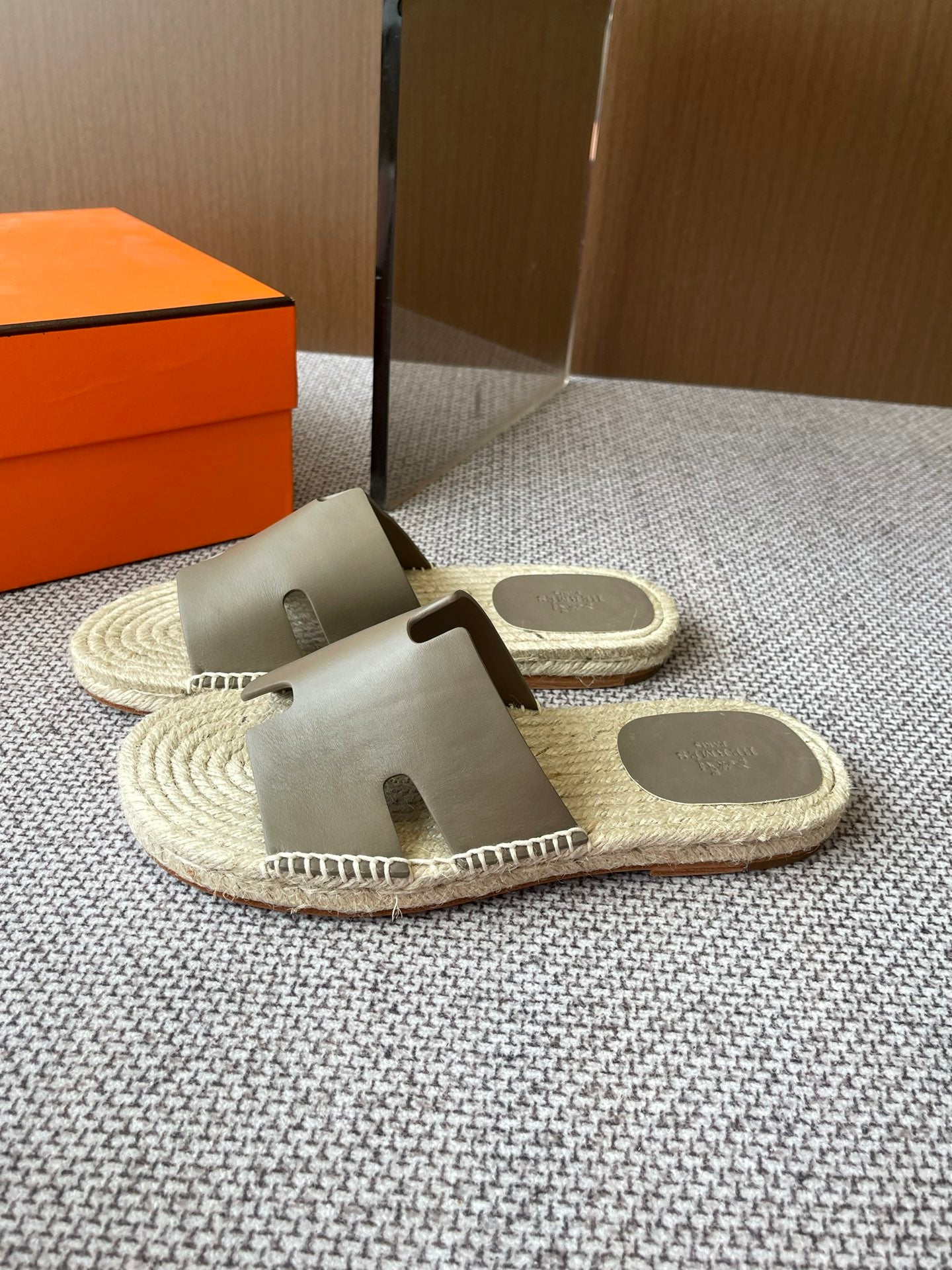 LuxluxHouse Best Quality Women Shoes Hermes