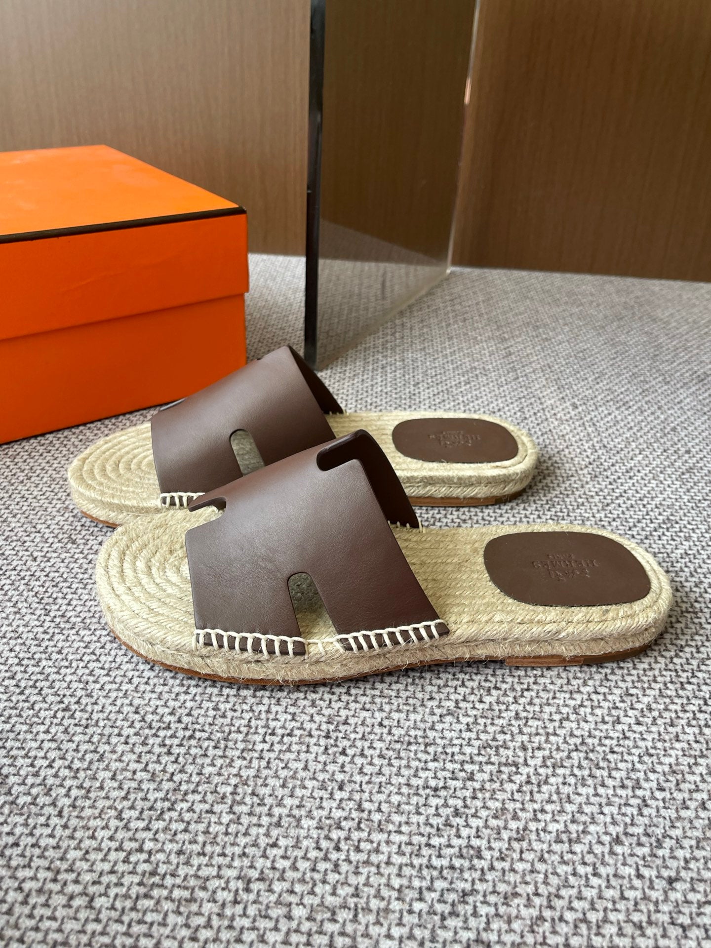 LuxluxHouse Best Quality Women Shoes Hermes