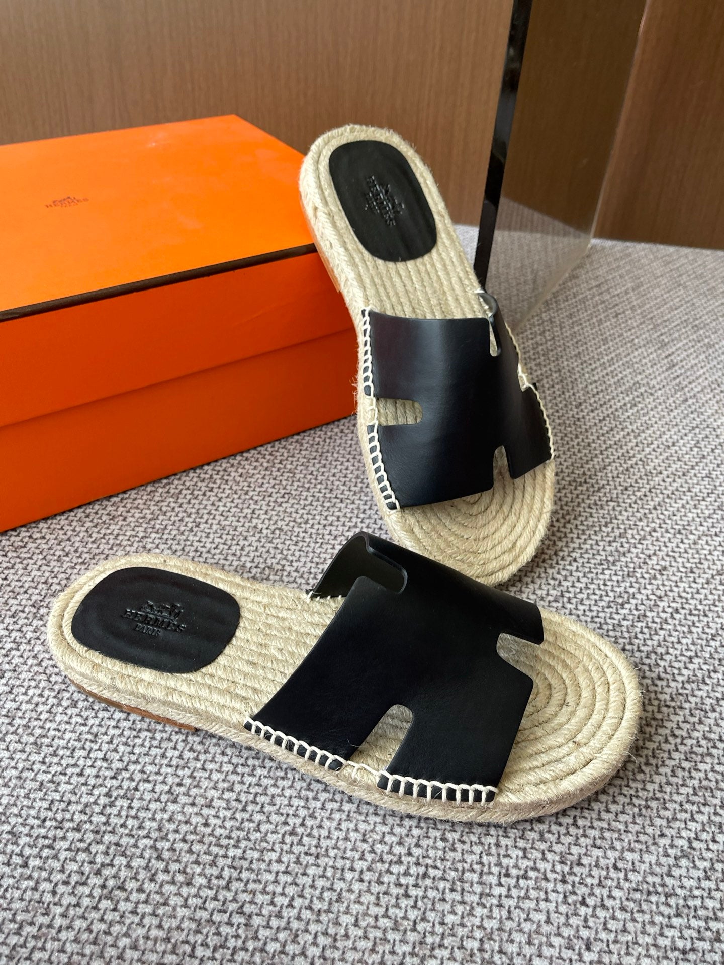 LuxluxHouse Best Quality Women Shoes Hermes