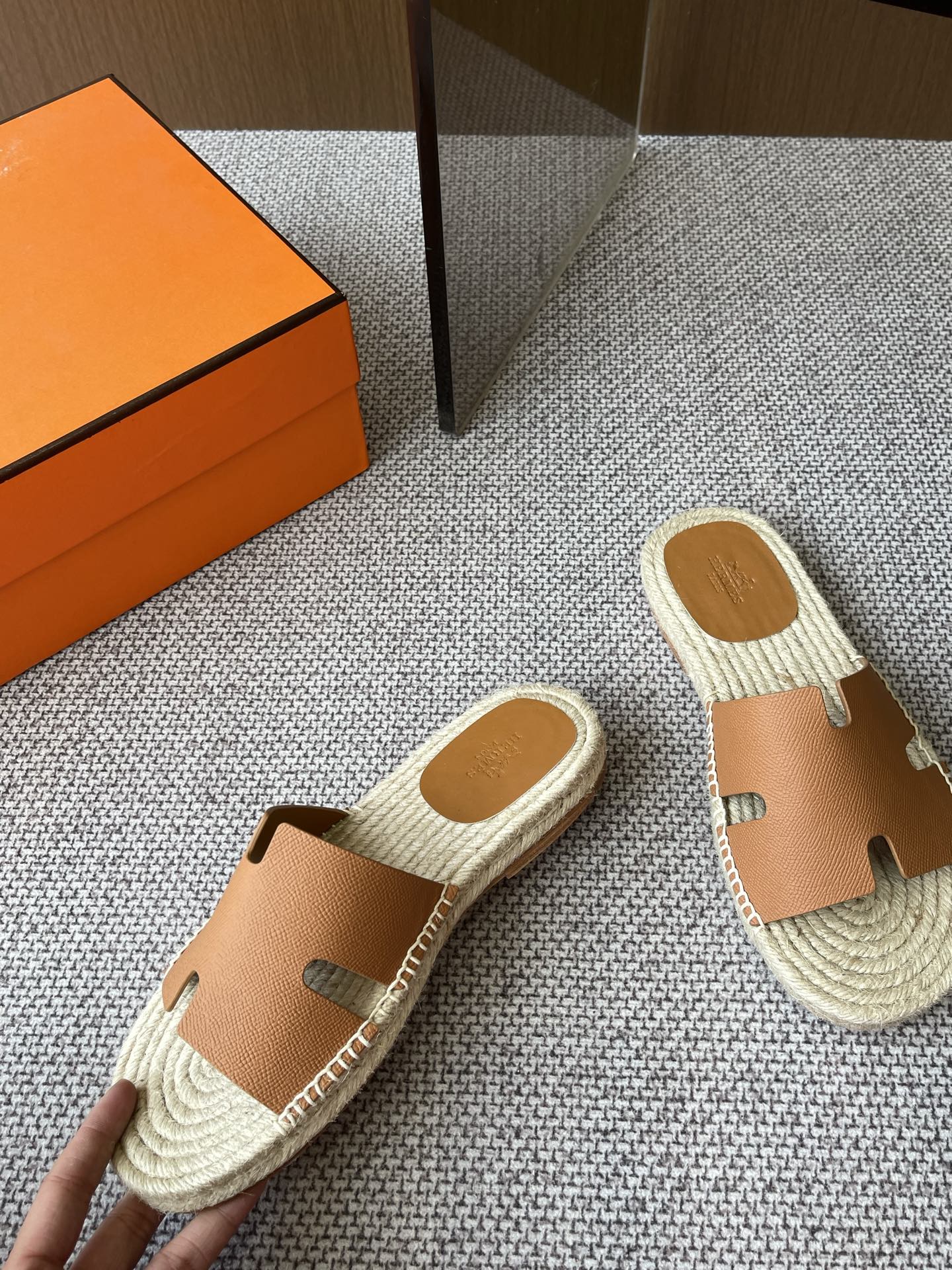 LuxluxHouse Best Quality Women Shoes Hermes
