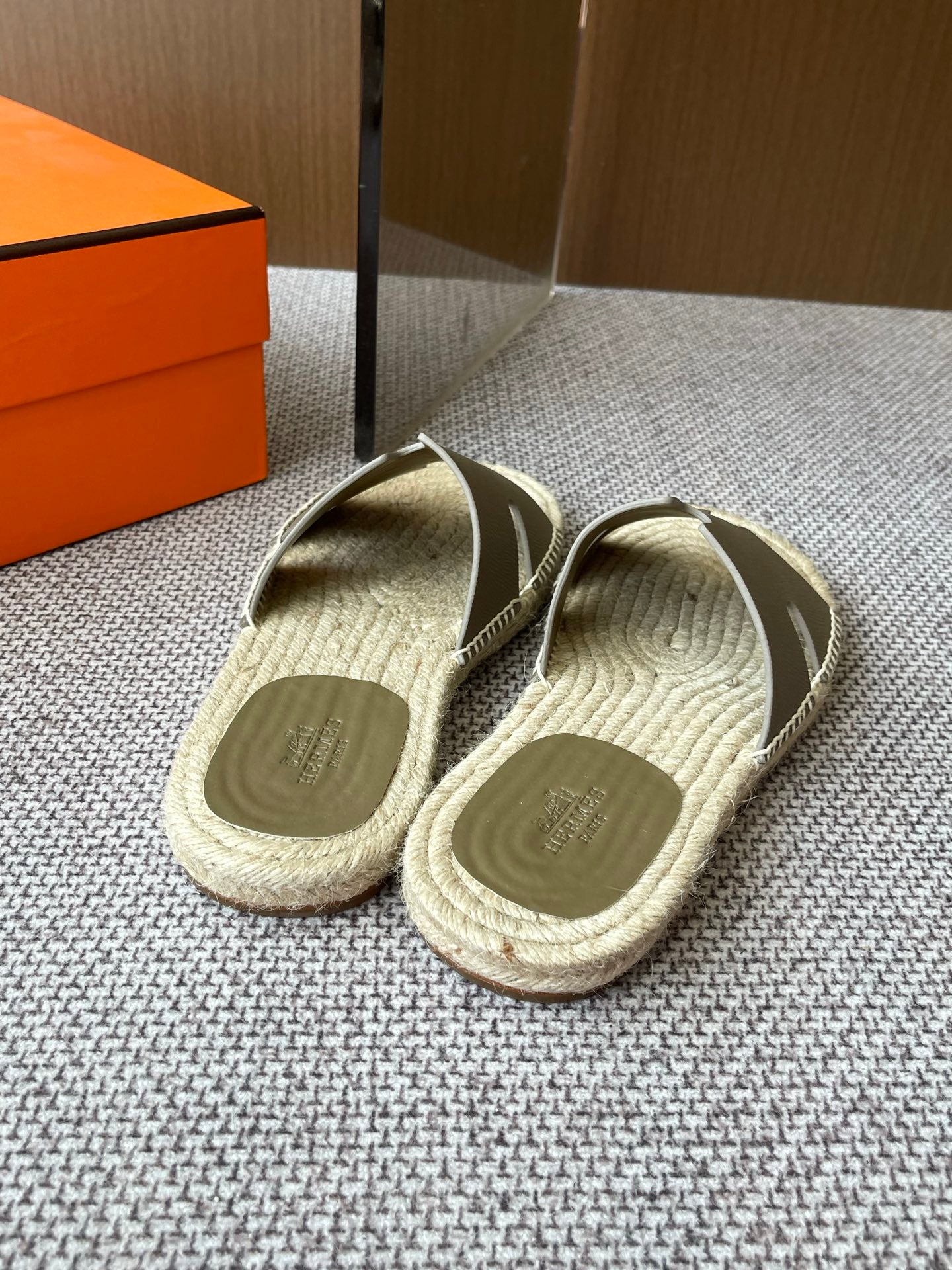LuxluxHouse Best Quality Women Shoes Hermes