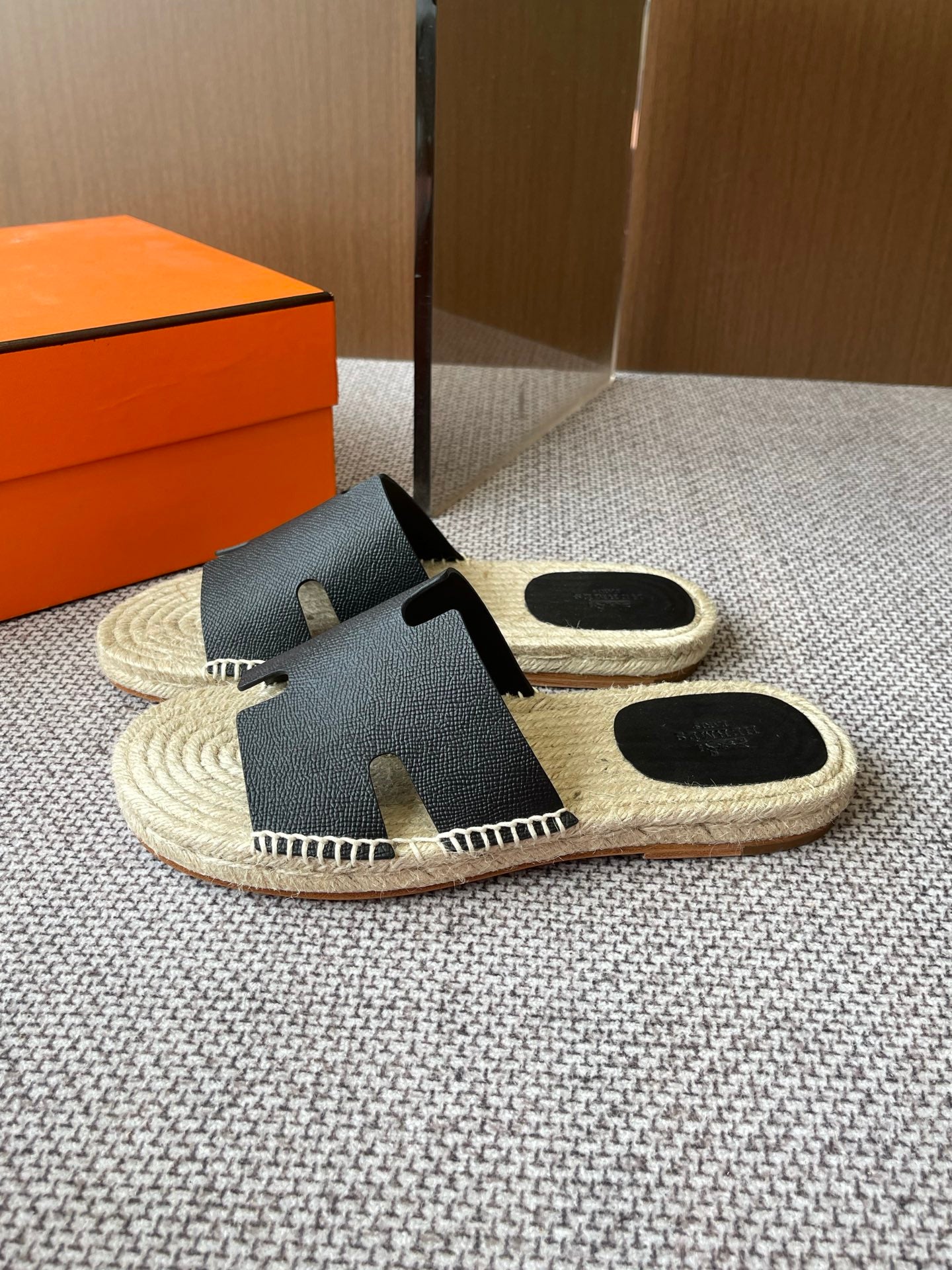 LuxluxHouse Best Quality Women Shoes Hermes