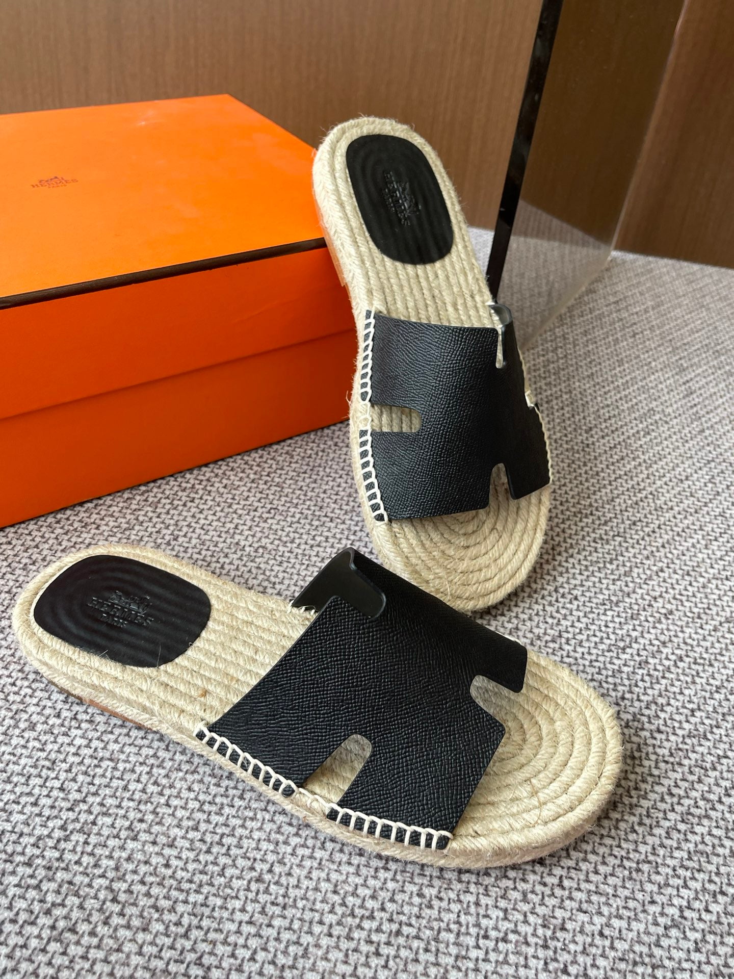 LuxluxHouse Best Quality Women Shoes Hermes