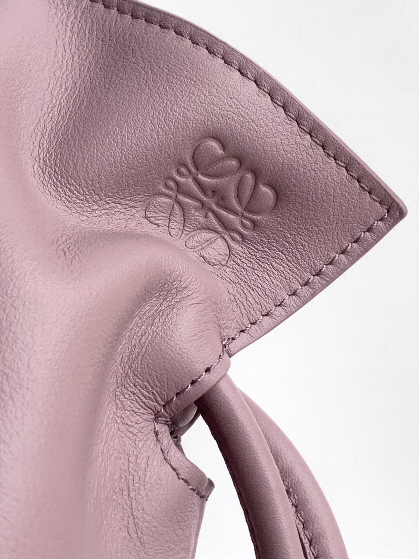 LuxluxHouse Best Quality Bags Loewe