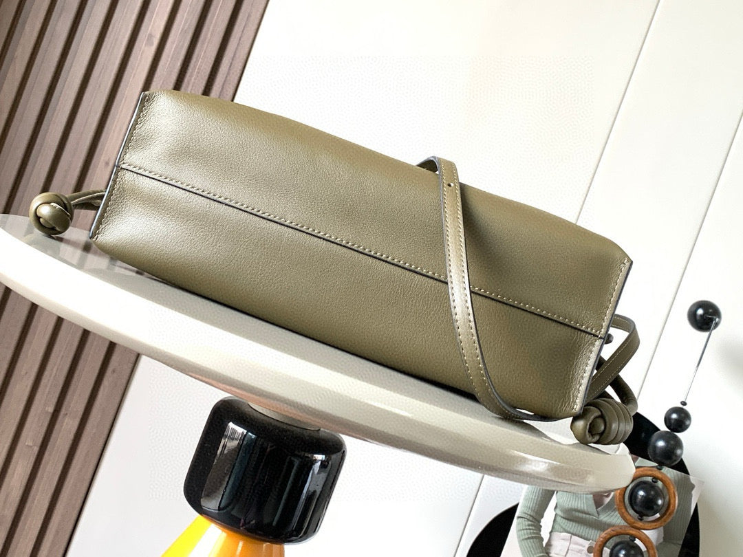 LuxluxHouse Best Quality Bags Loewe