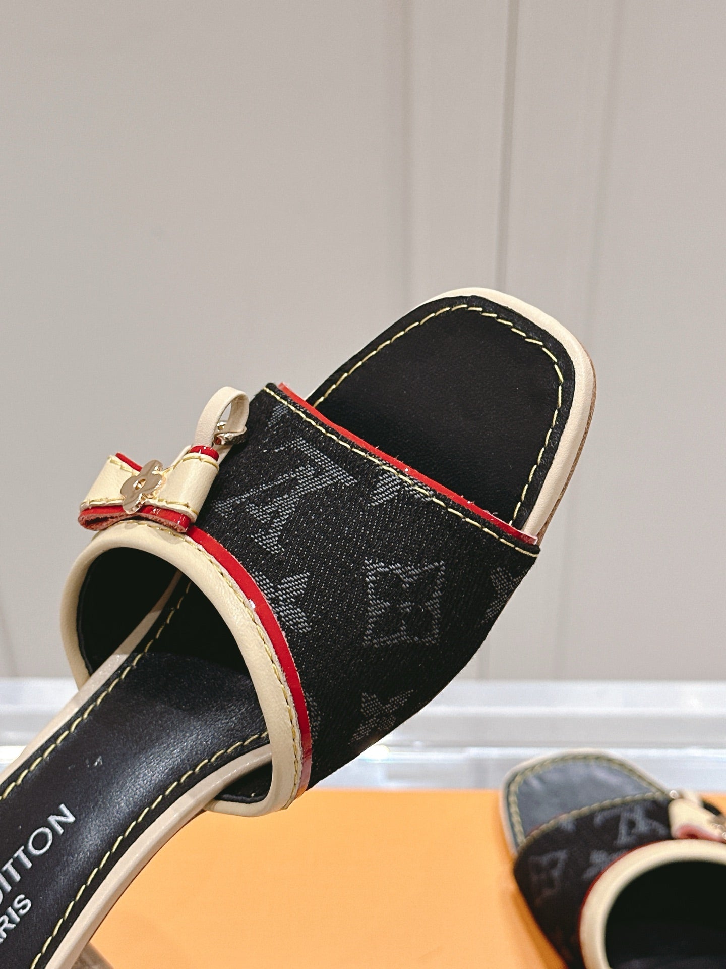 LuxluxHouse Best Quality Women Shoes Louis Vuitton