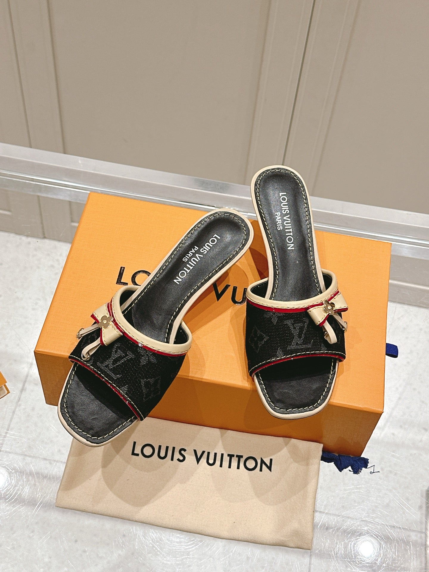 LuxluxHouse Best Quality Women Shoes Louis Vuitton
