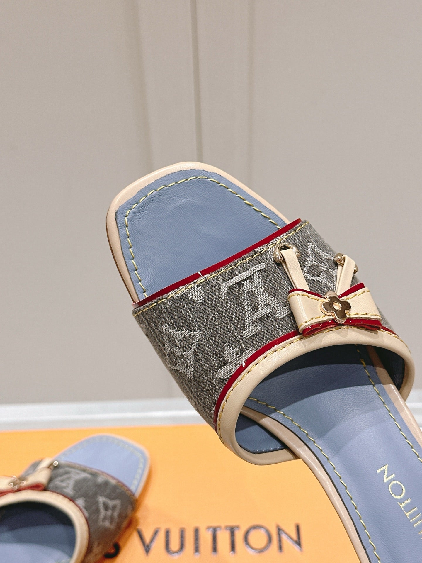 LuxluxHouse Best Quality Women Shoes Louis Vuitton