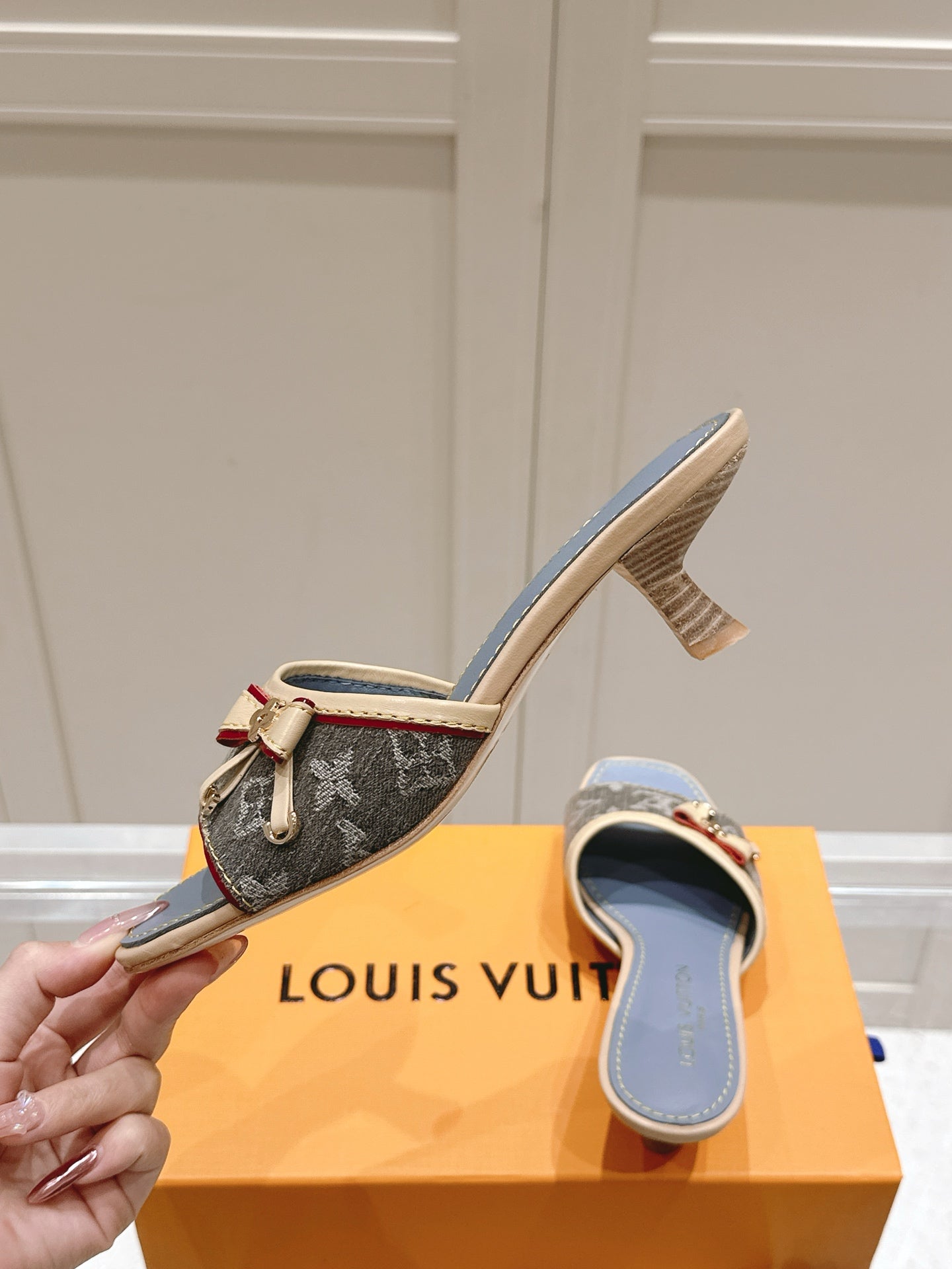 LuxluxHouse Best Quality Women Shoes Louis Vuitton