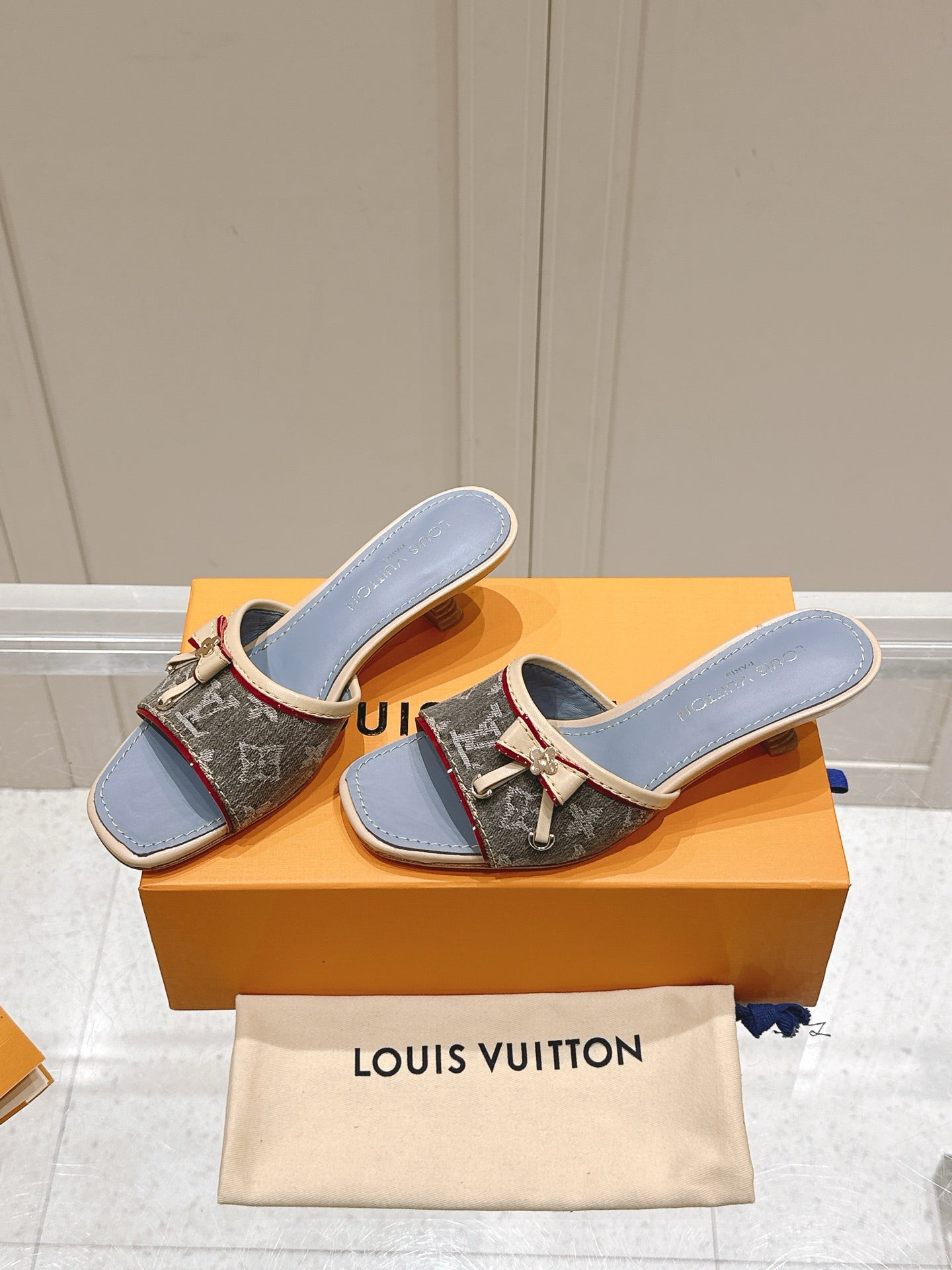 LuxluxHouse Best Quality Women Shoes Louis Vuitton
