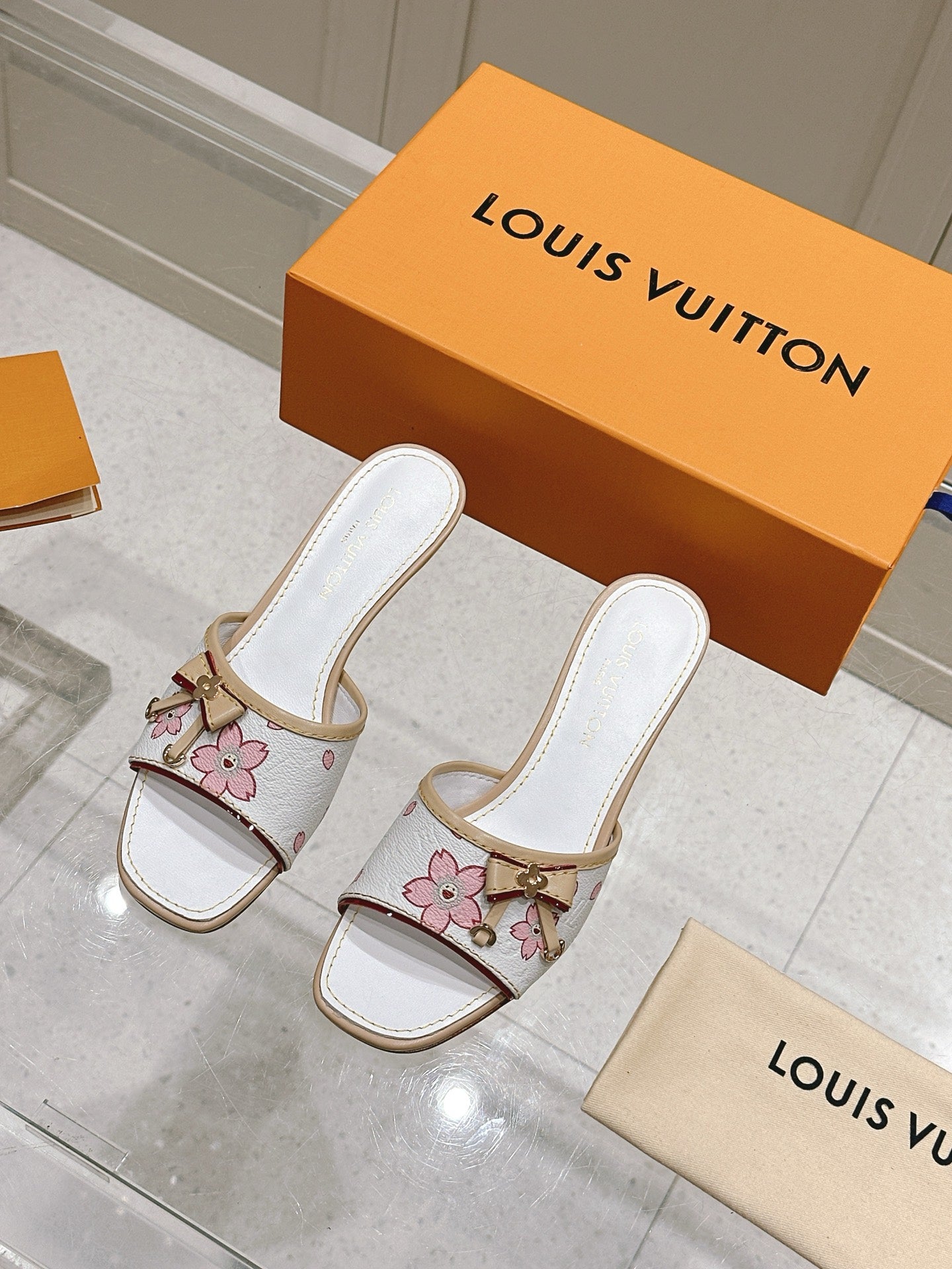 LuxluxHouse Best Quality Women Shoes Louis Vuitton