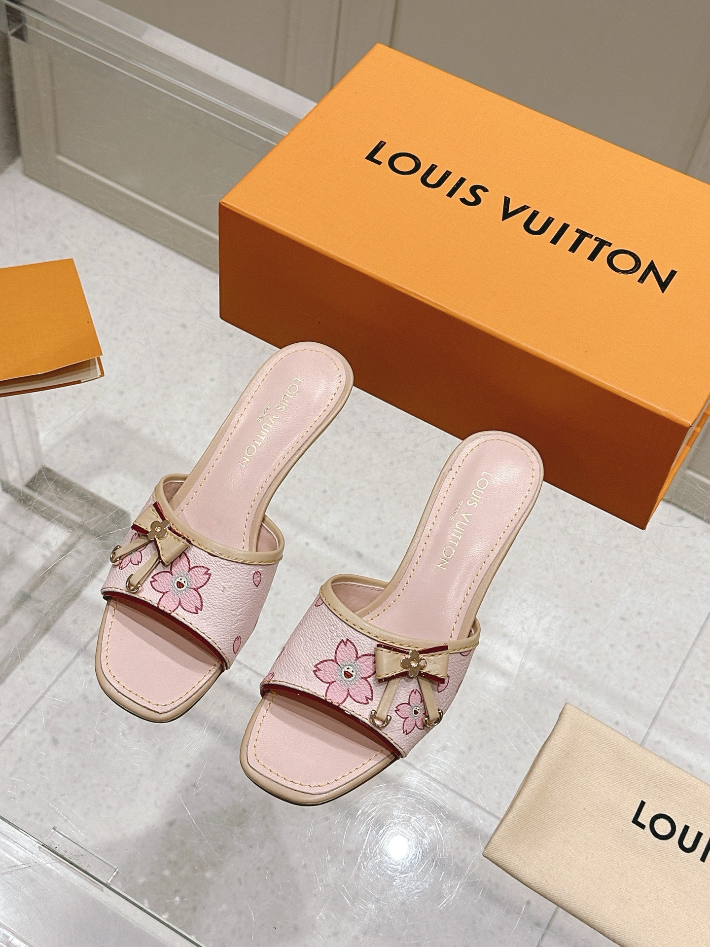 LuxluxHouse Best Quality Women Shoes Louis Vuitton