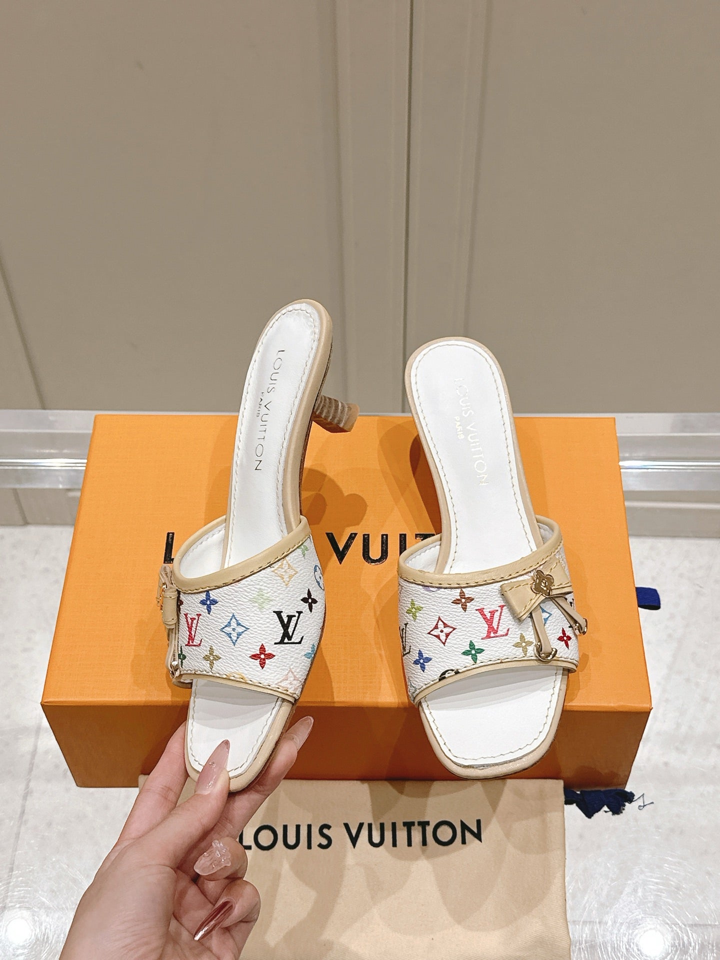 LuxluxHouse Best Quality Women Shoes Louis Vuitton