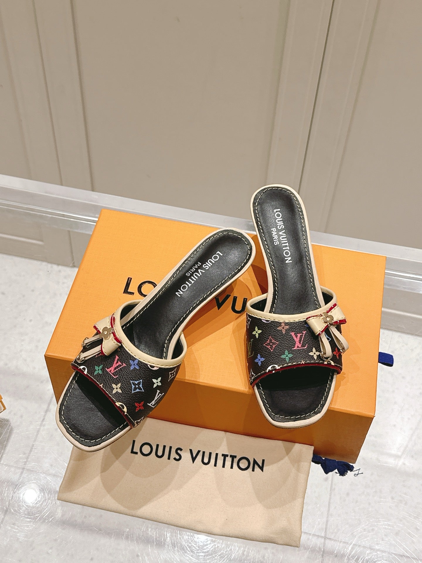 LuxluxHouse Best Quality Women Shoes Louis Vuitton