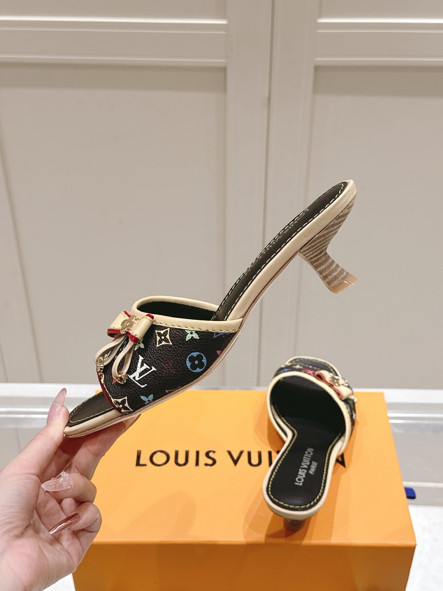LuxluxHouse Best Quality Women Shoes Louis Vuitton