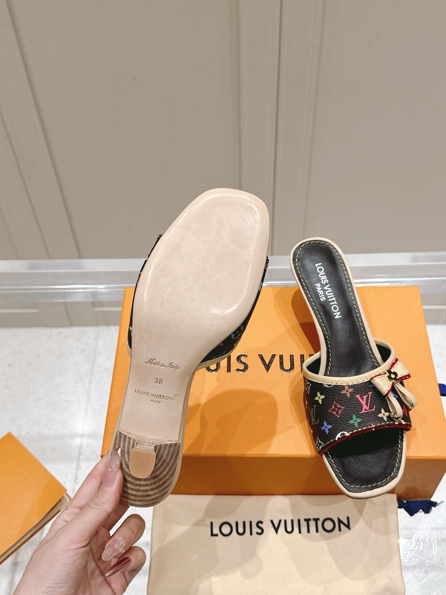 LuxluxHouse Best Quality Women Shoes Louis Vuitton