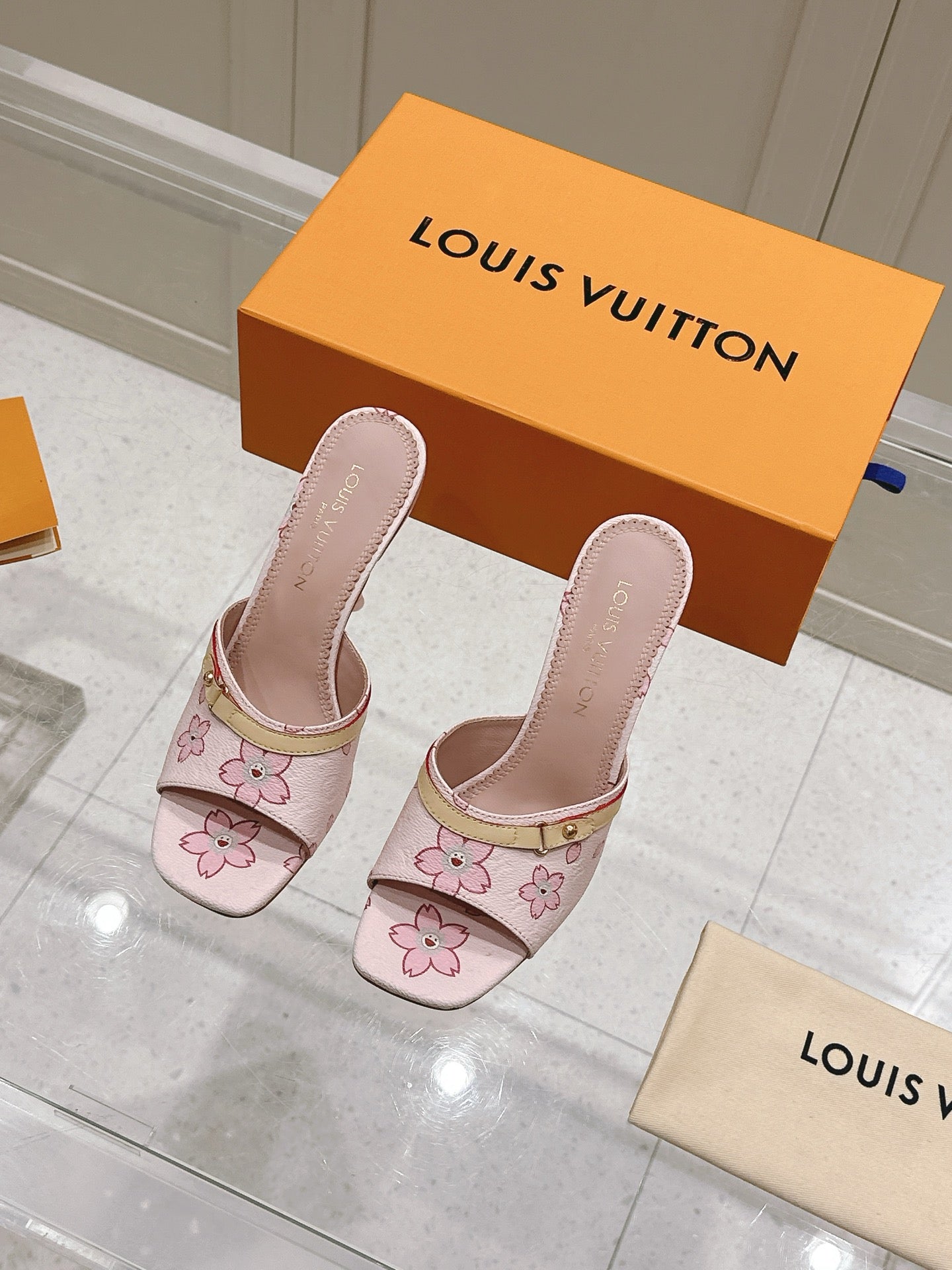 LuxluxHouse Best Quality Women Shoes Louis Vuitton