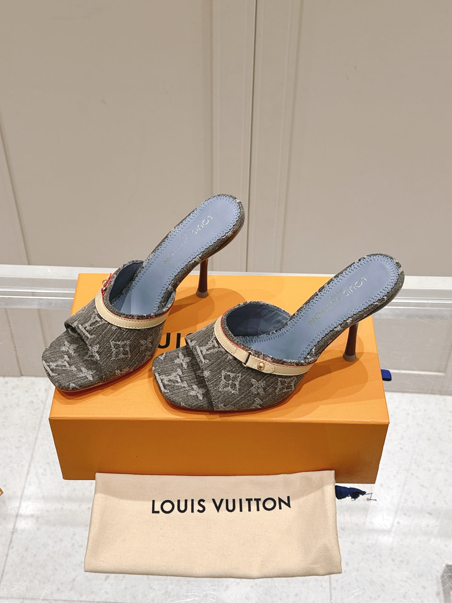 LuxluxHouse Best Quality Women Shoes Louis Vuitton