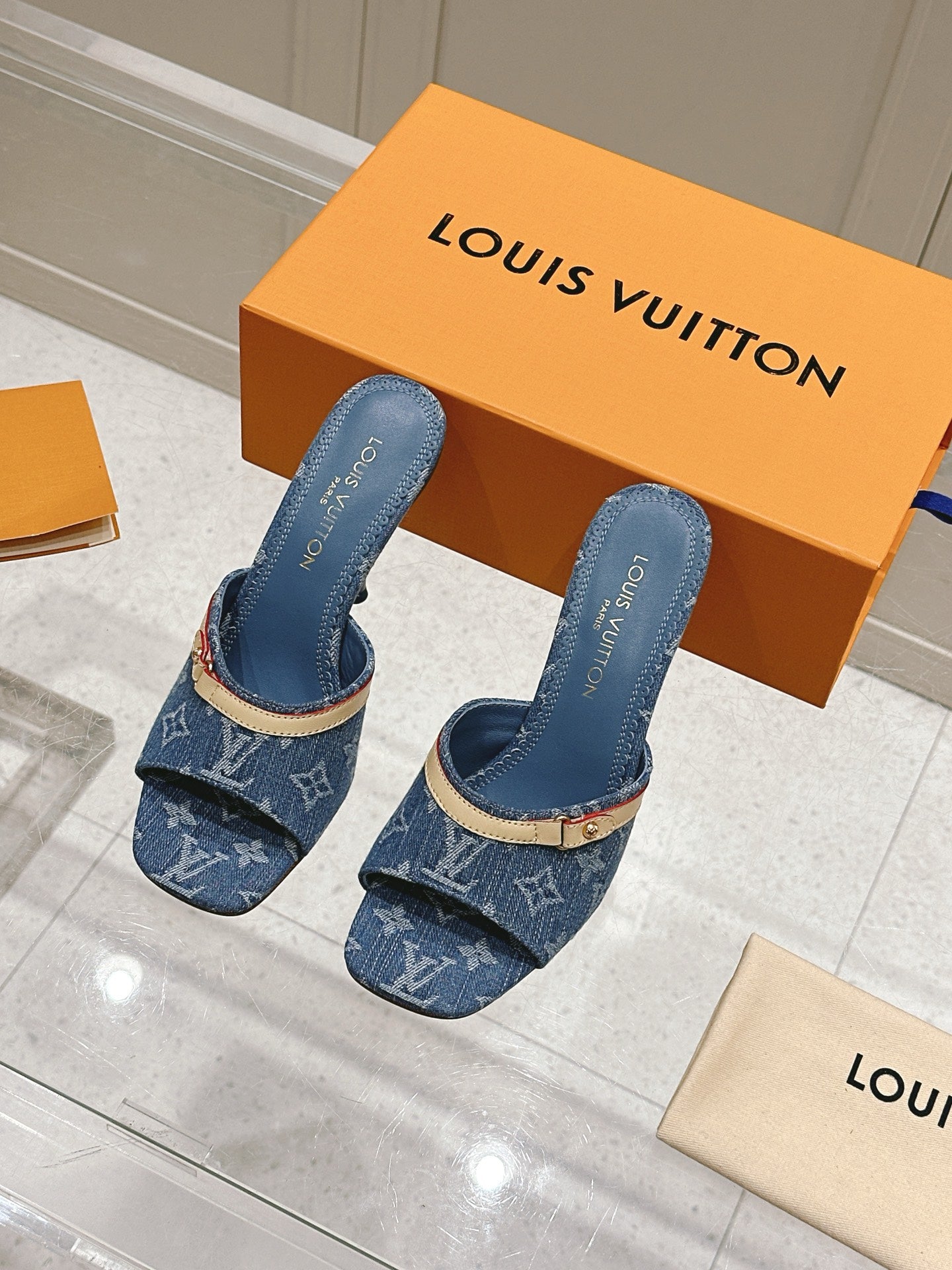 LuxluxHouse Best Quality Women Shoes Louis Vuitton