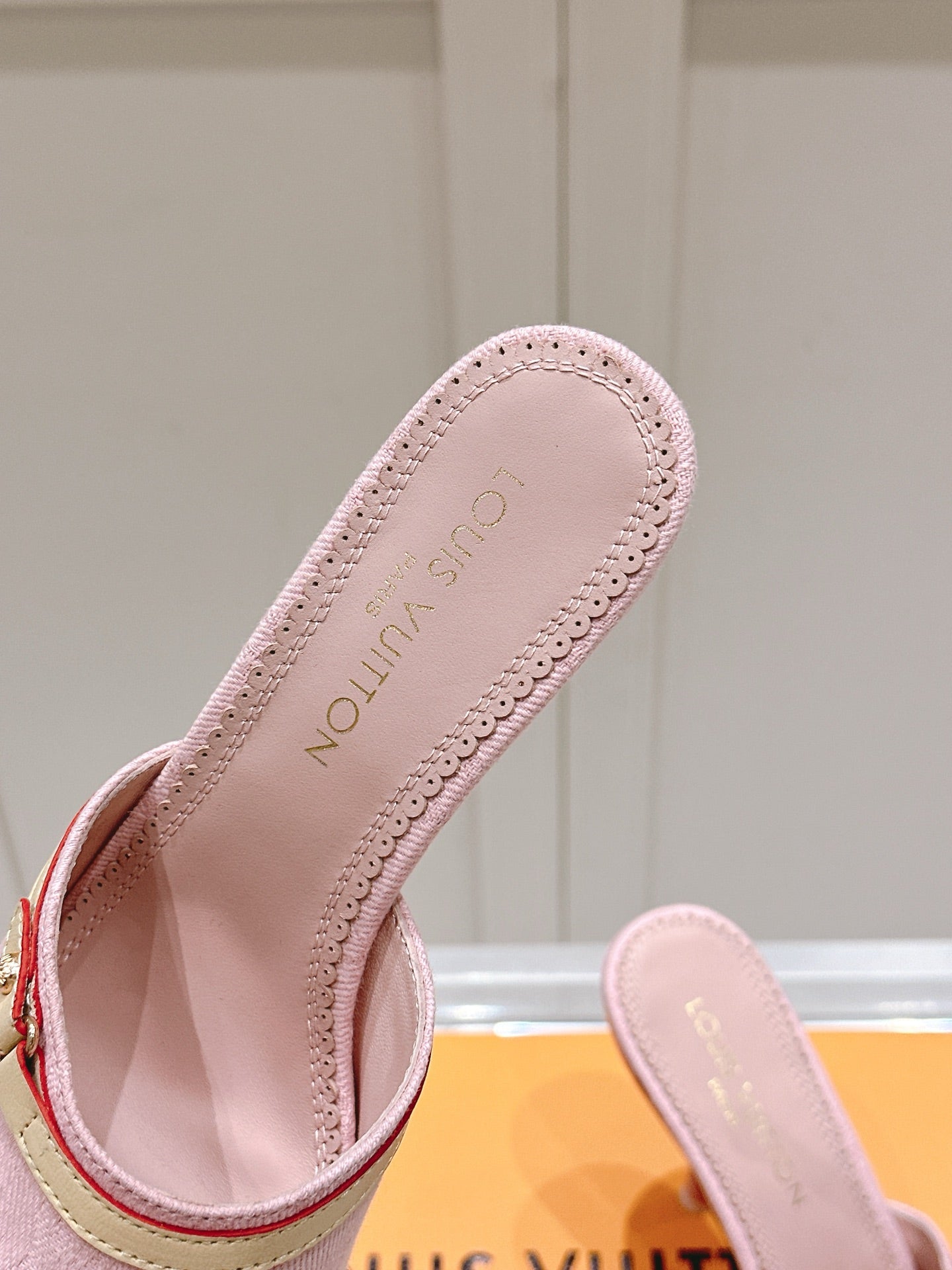 LuxluxHouse Best Quality Women Shoes Louis Vuitton