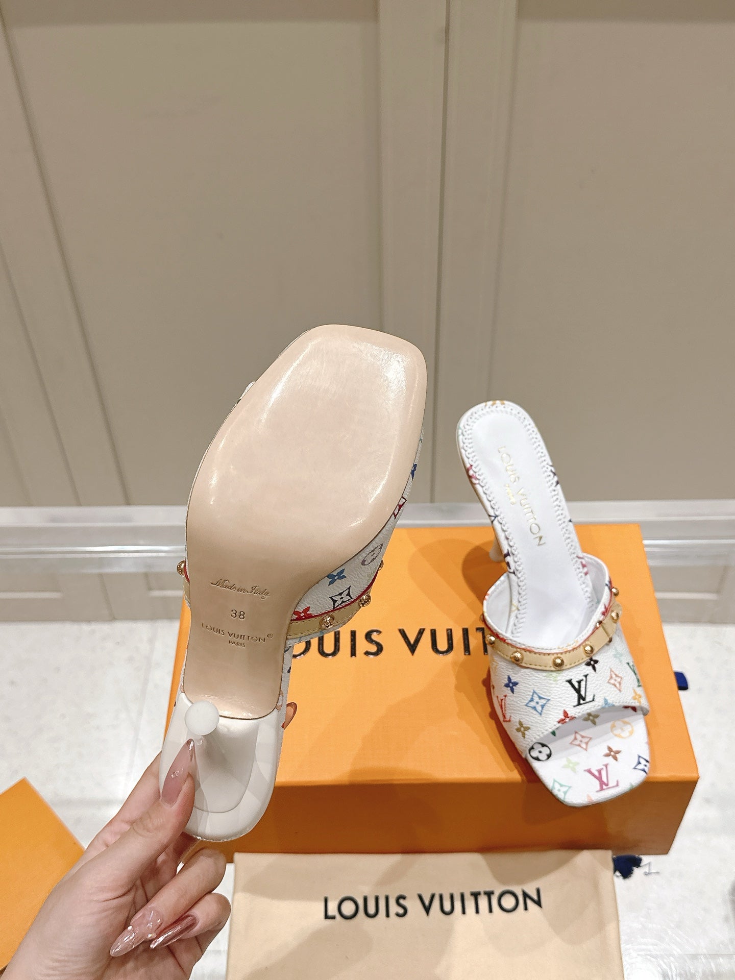 LuxluxHouse Best Quality Women Shoes Louis Vuitton