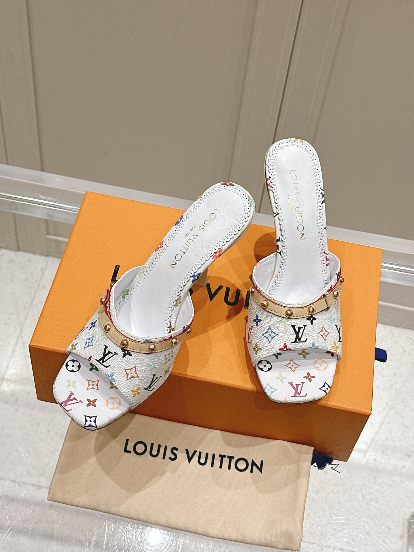 LuxluxHouse Best Quality Women Shoes Louis Vuitton
