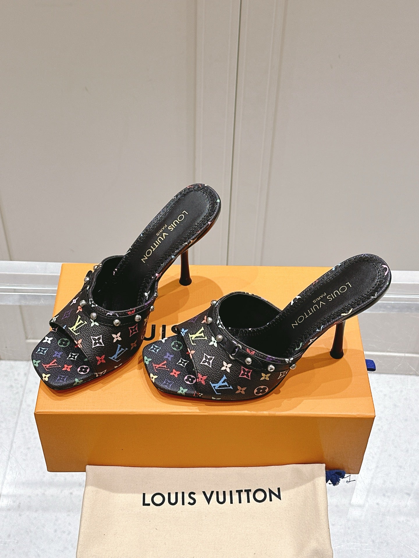 LuxluxHouse Best Quality Women Shoes Louis Vuitton