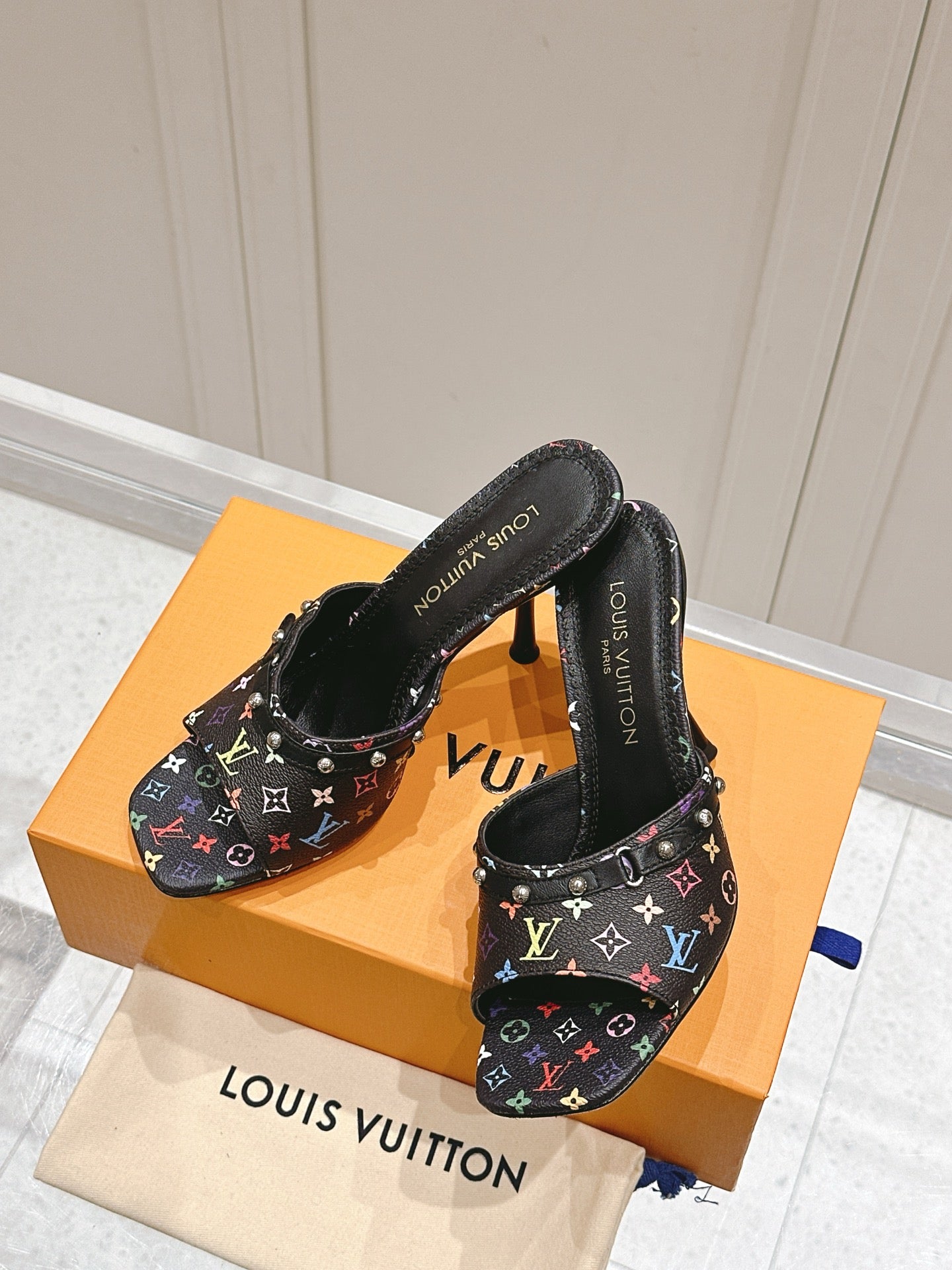 LuxluxHouse Best Quality Women Shoes Louis Vuitton