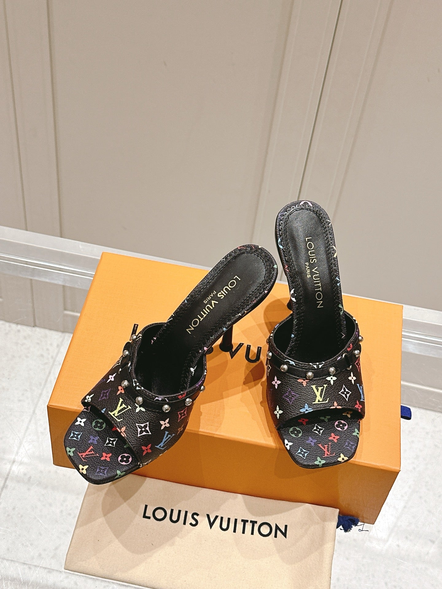 LuxluxHouse Best Quality Women Shoes Louis Vuitton
