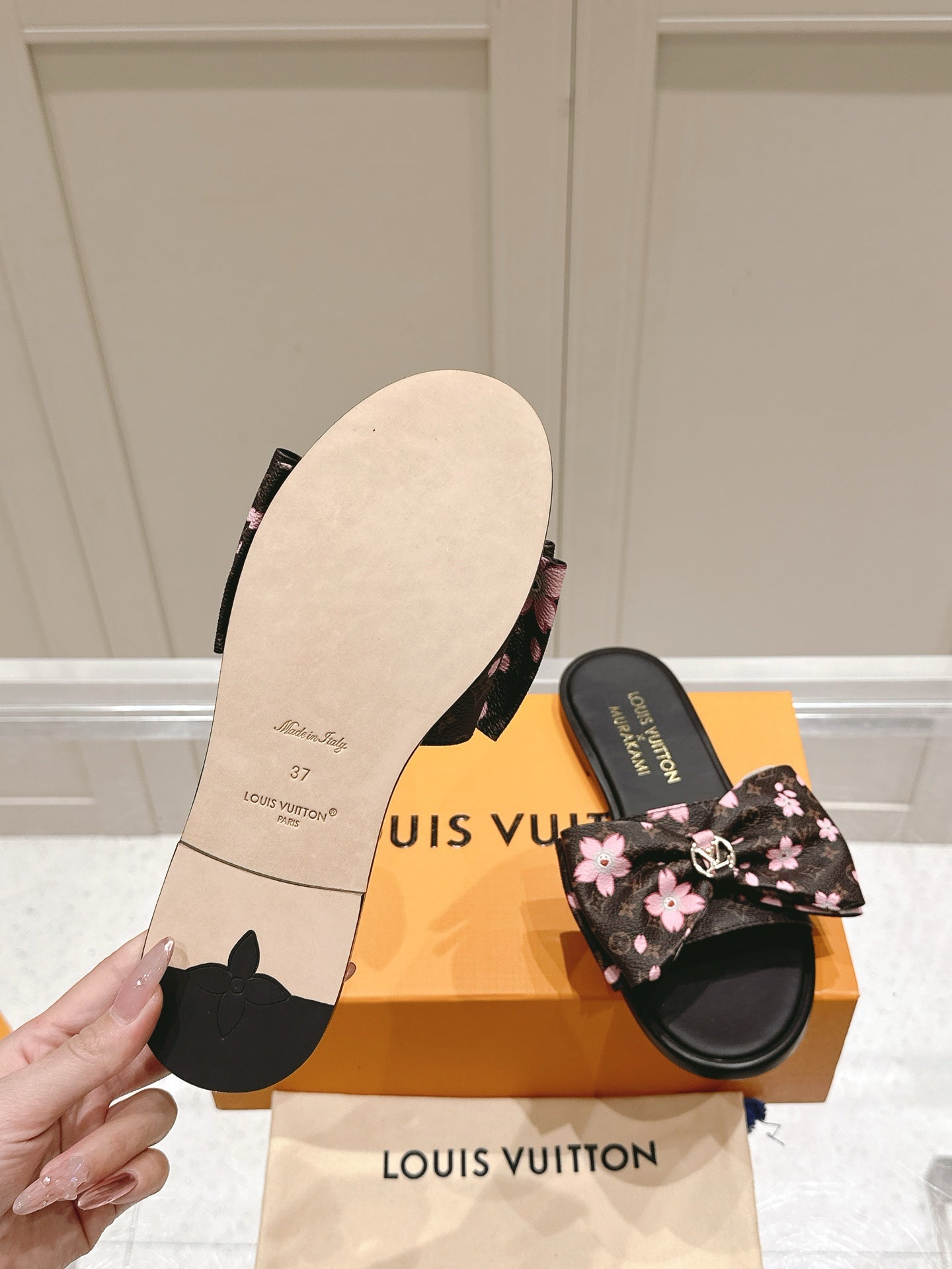 LuxluxHouse Best Quality Women Shoes Louis Vuitton