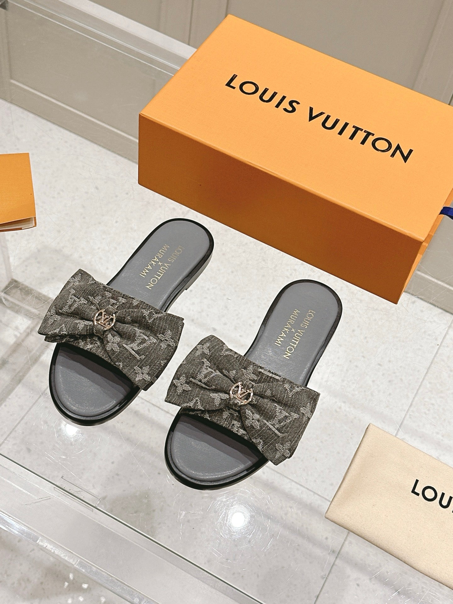LuxluxHouse Best Quality Women Shoes Louis Vuitton