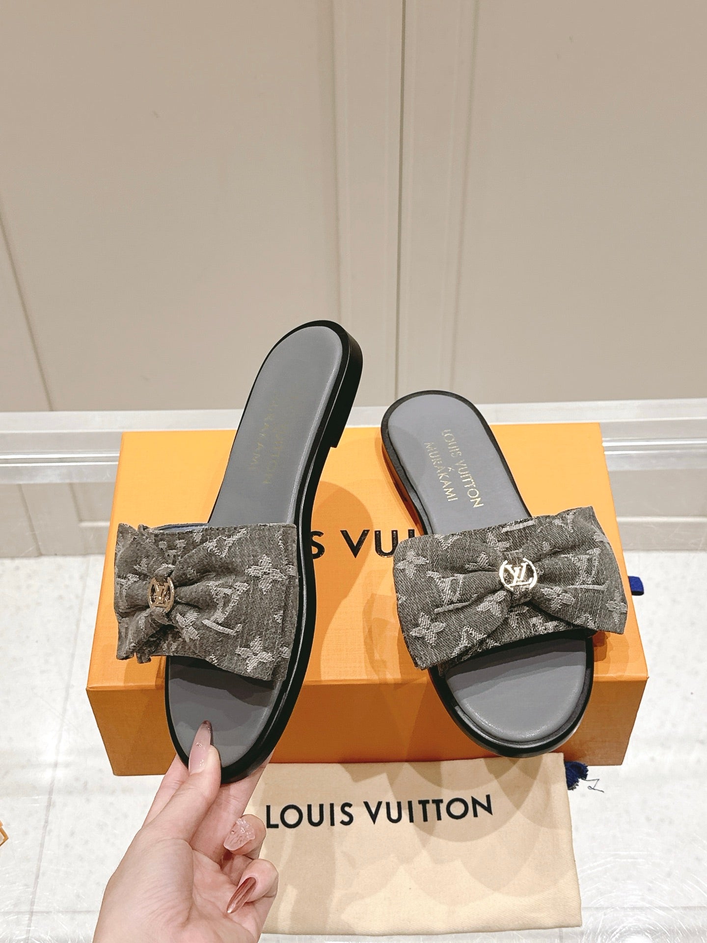 LuxluxHouse Best Quality Women Shoes Louis Vuitton