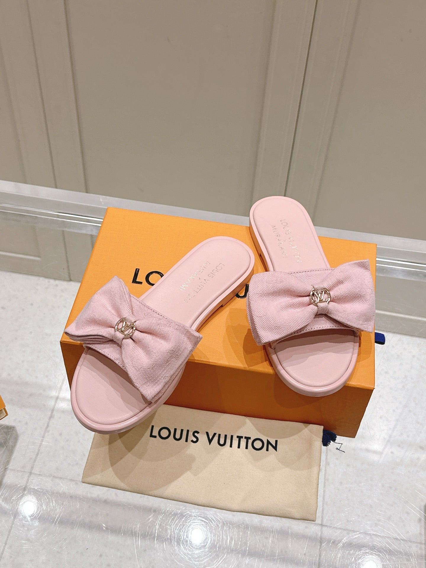 LuxluxHouse Best Quality Women Shoes Louis Vuitton