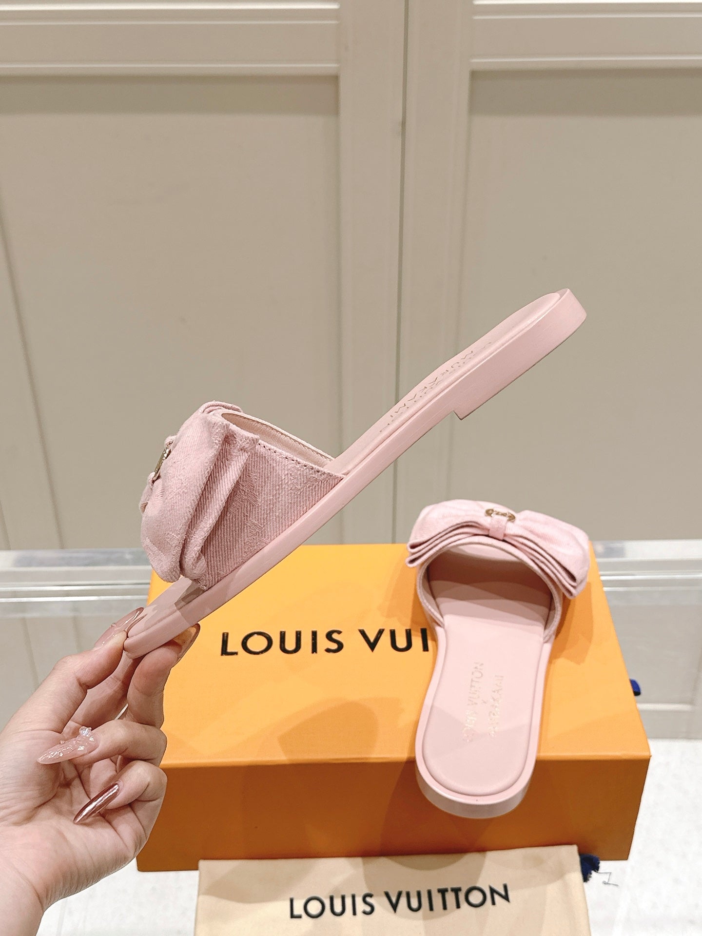LuxluxHouse Best Quality Women Shoes Louis Vuitton