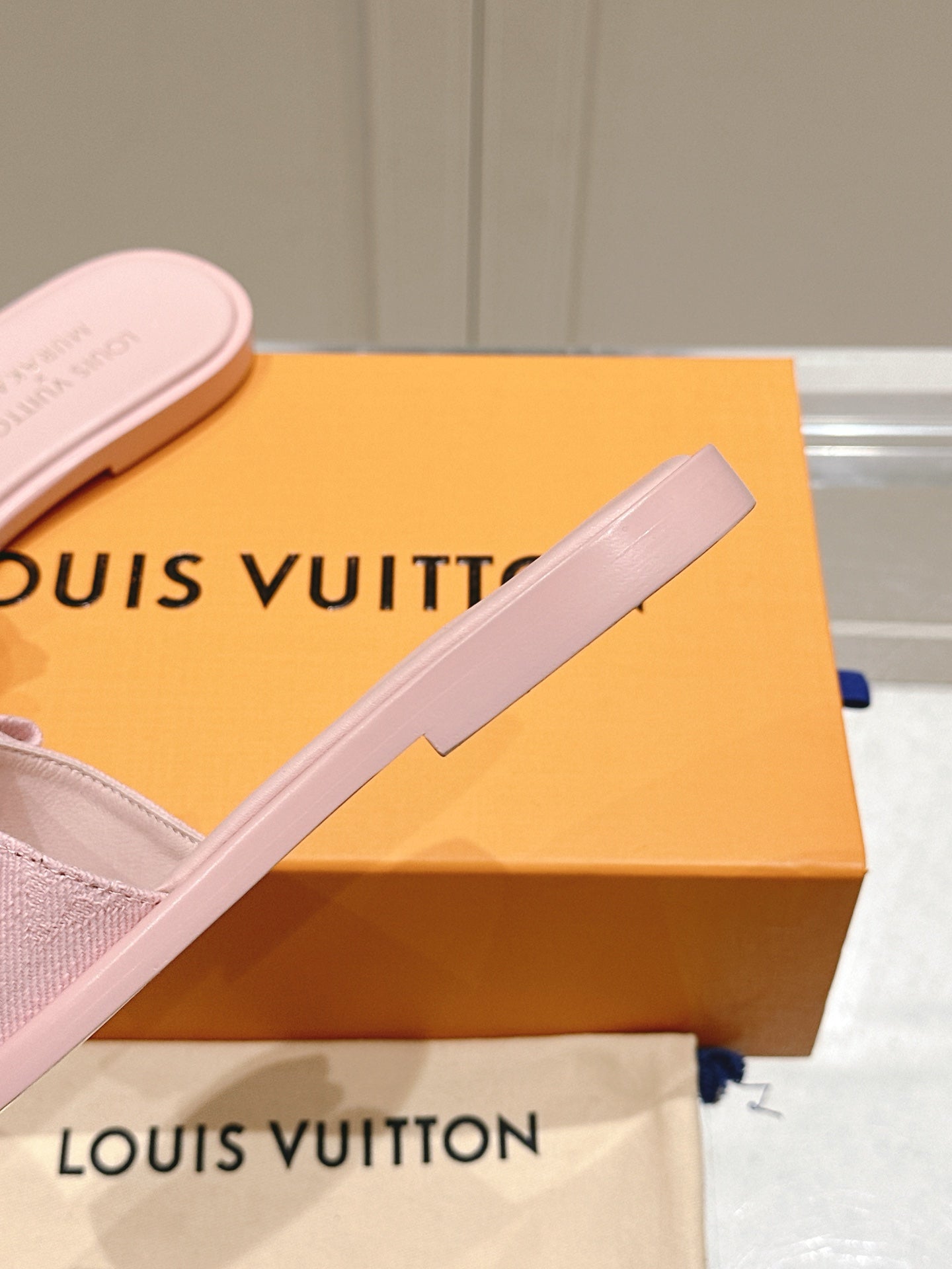 LuxluxHouse Best Quality Women Shoes Louis Vuitton