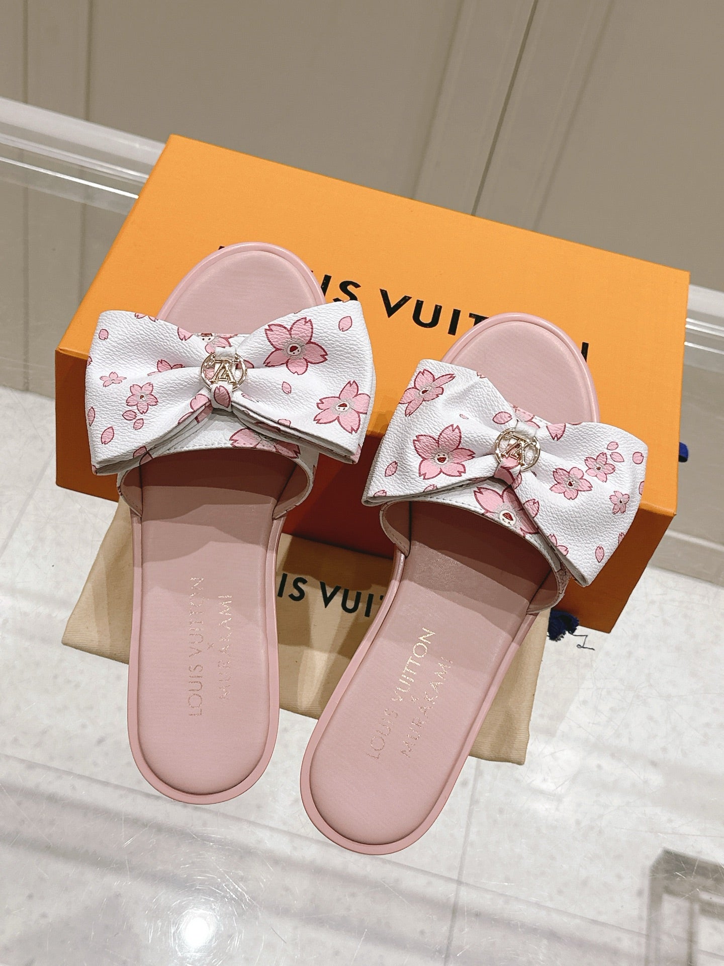 LuxluxHouse Best Quality Women Shoes Louis Vuitton