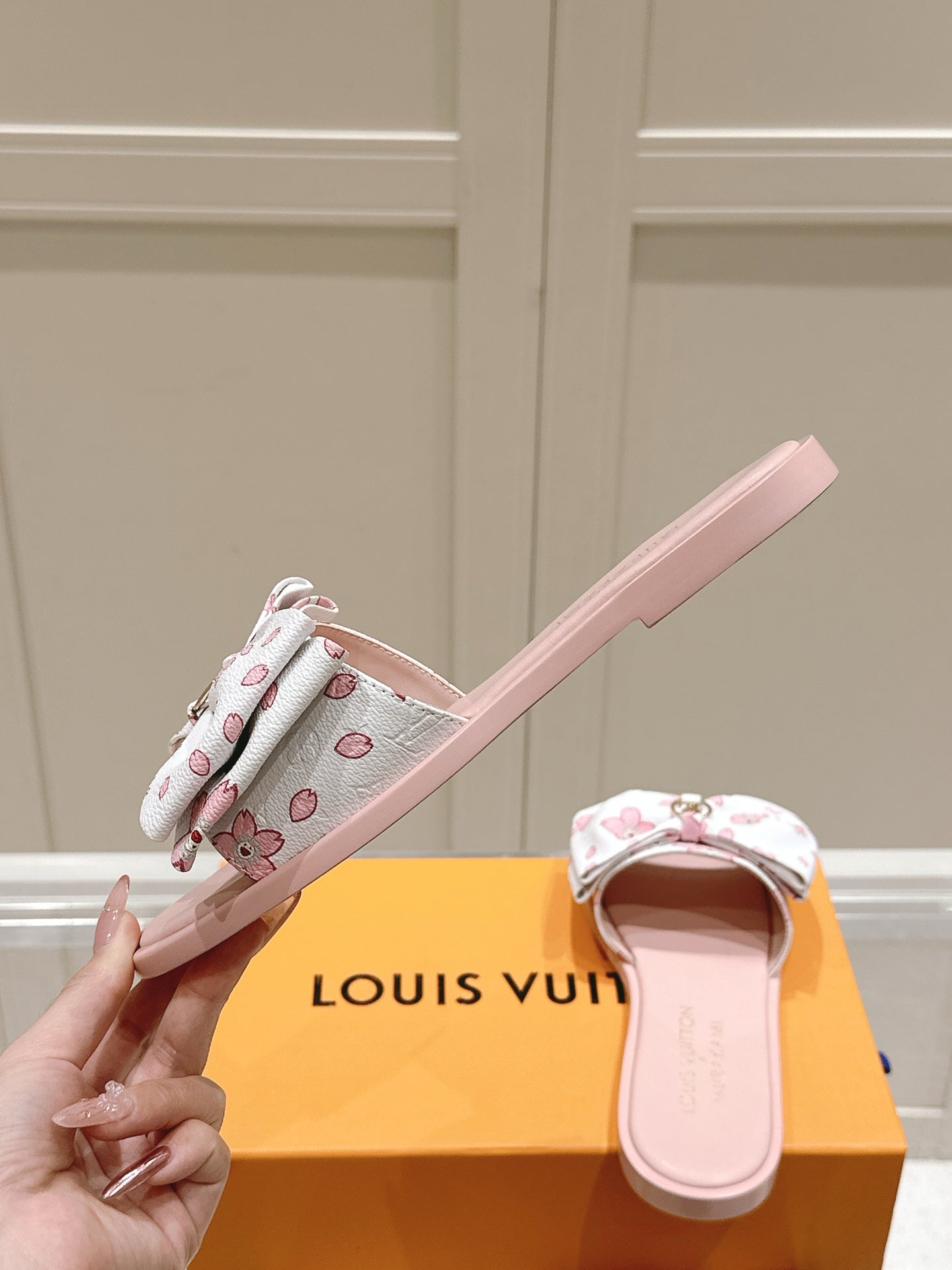 LuxluxHouse Best Quality Women Shoes Louis Vuitton