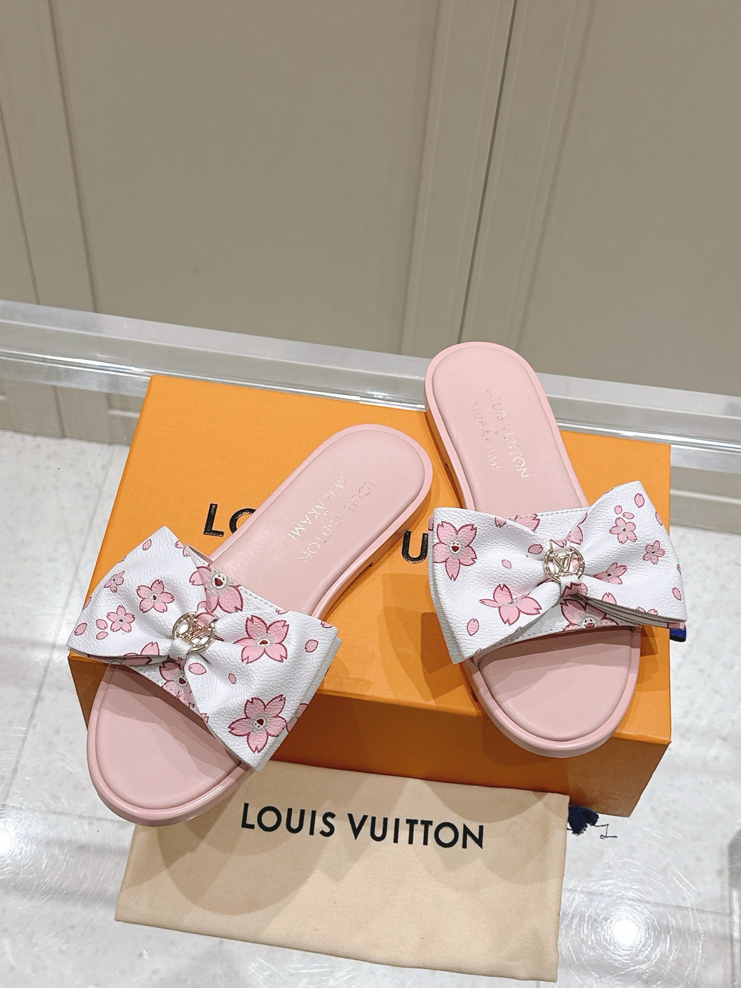 LuxluxHouse Best Quality Women Shoes Louis Vuitton