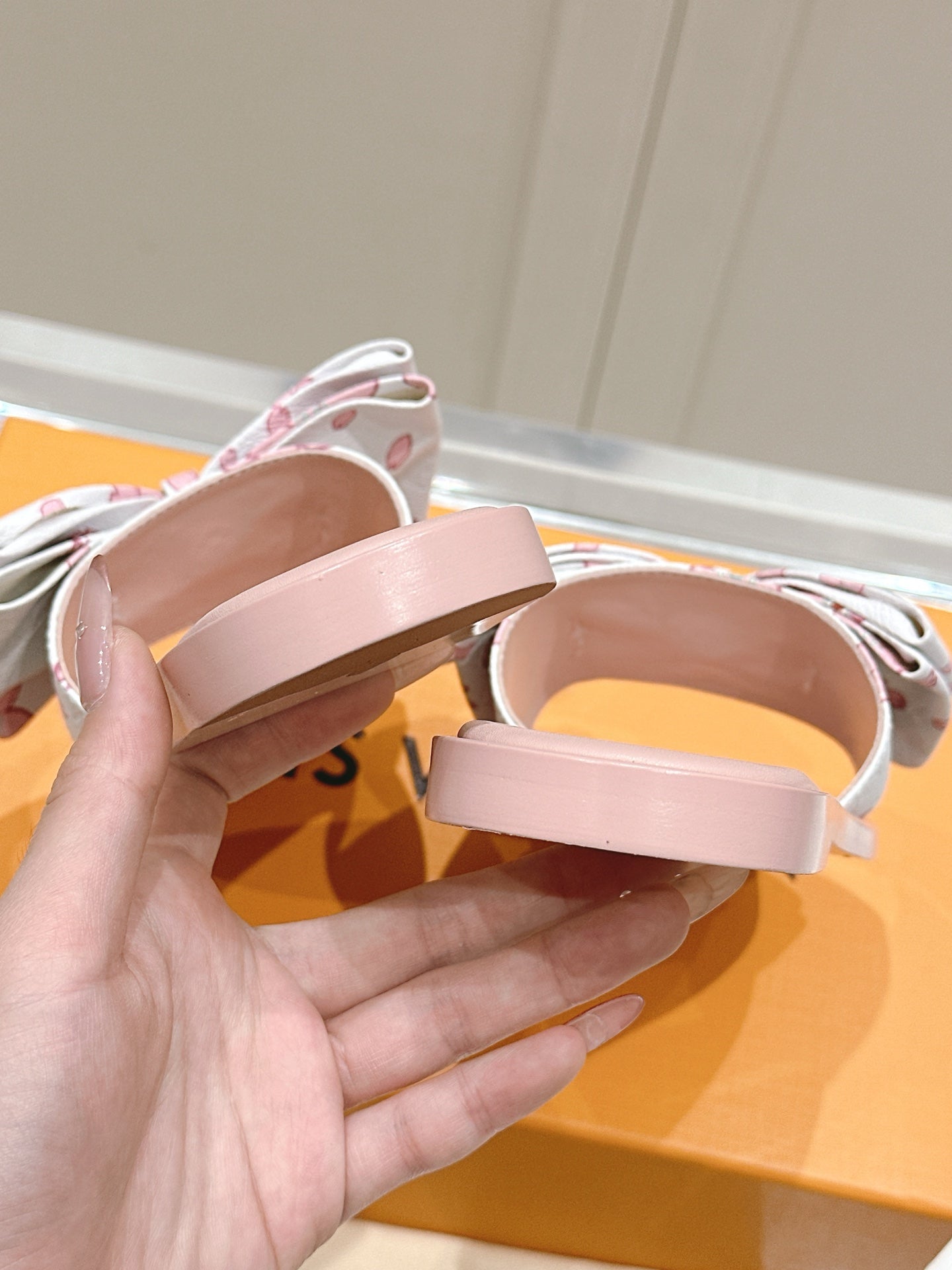 LuxluxHouse Best Quality Women Shoes Louis Vuitton